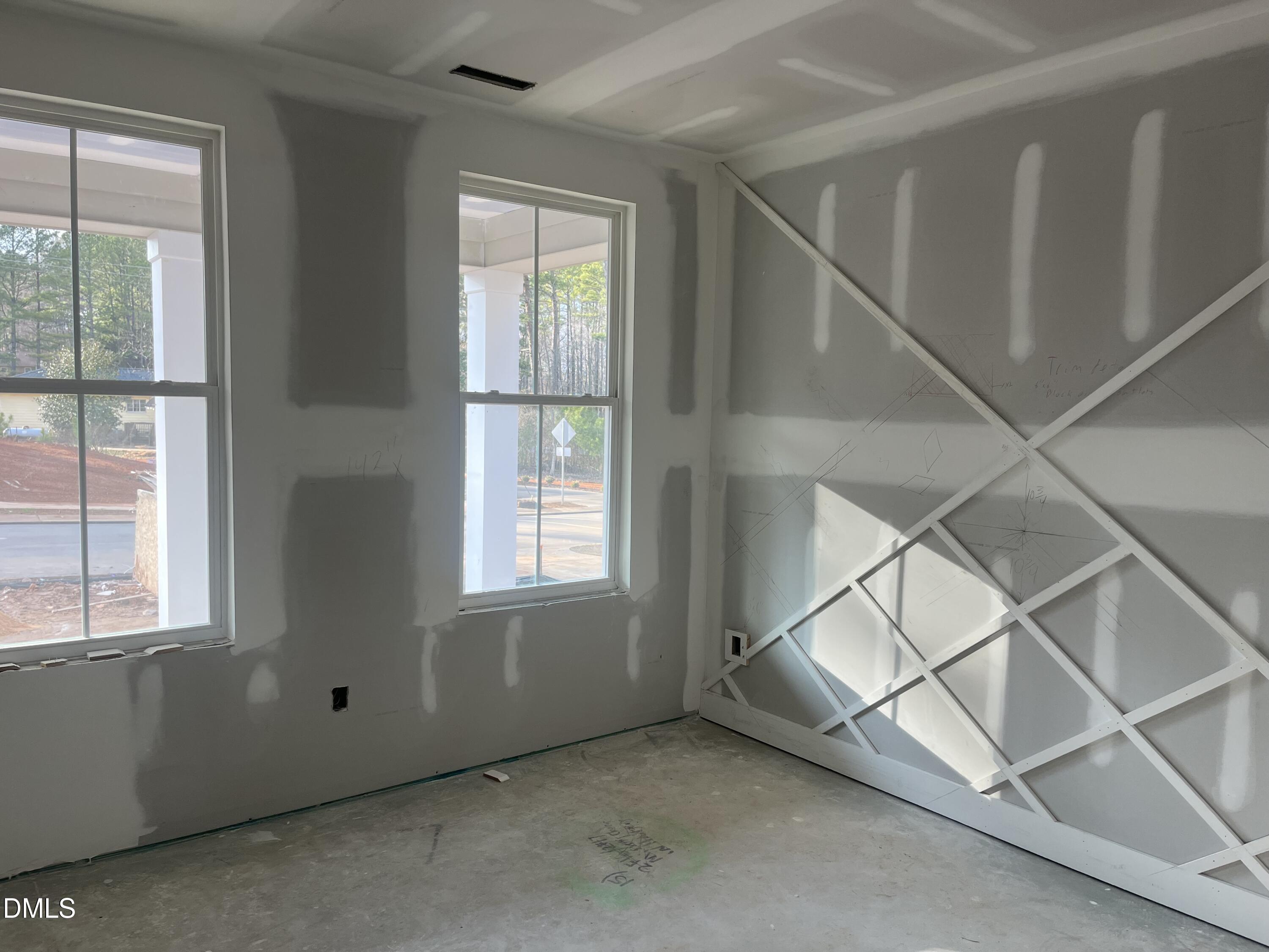 852 Dragonfly Pond Way