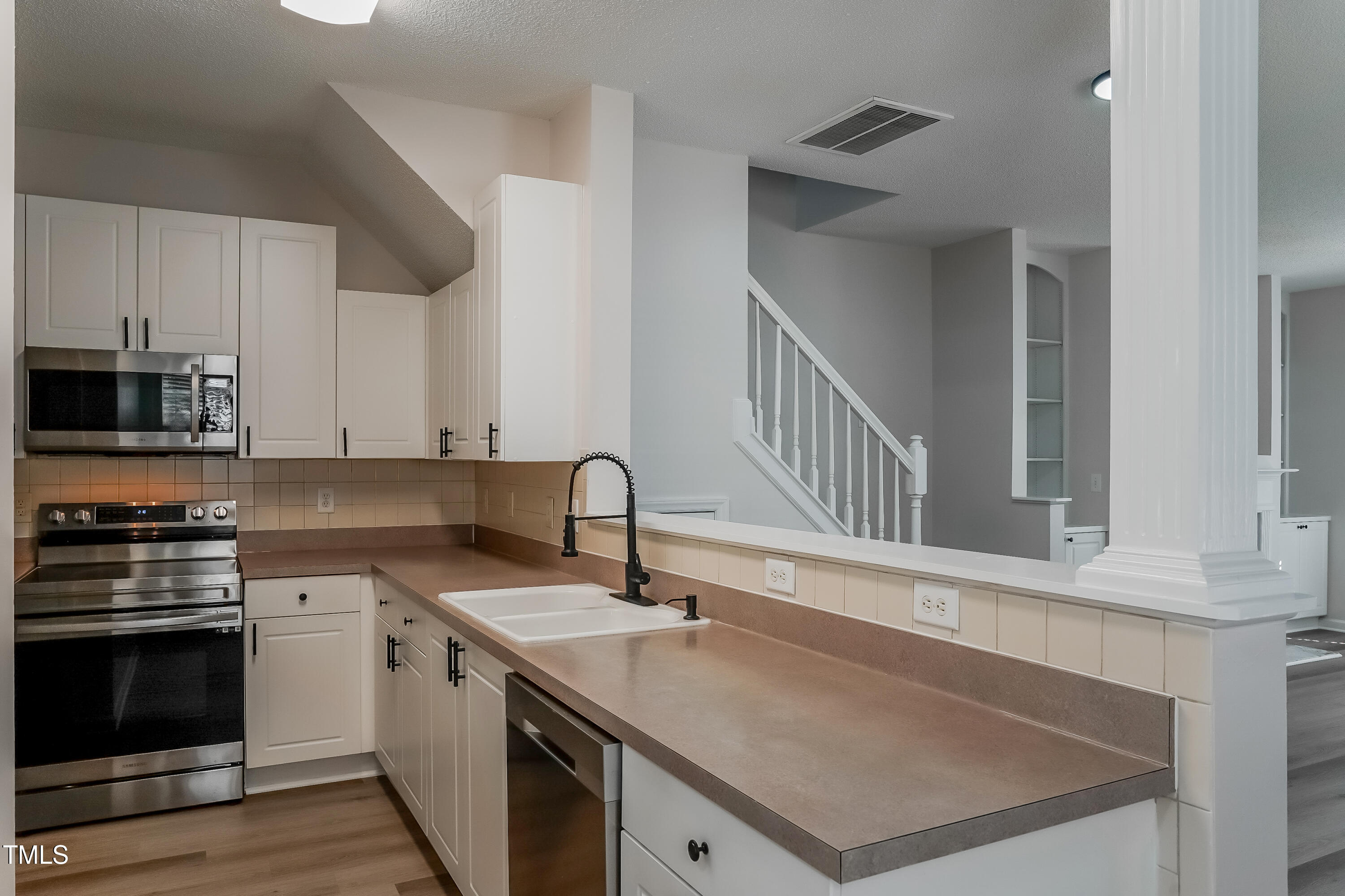 2000 Metacomet Way