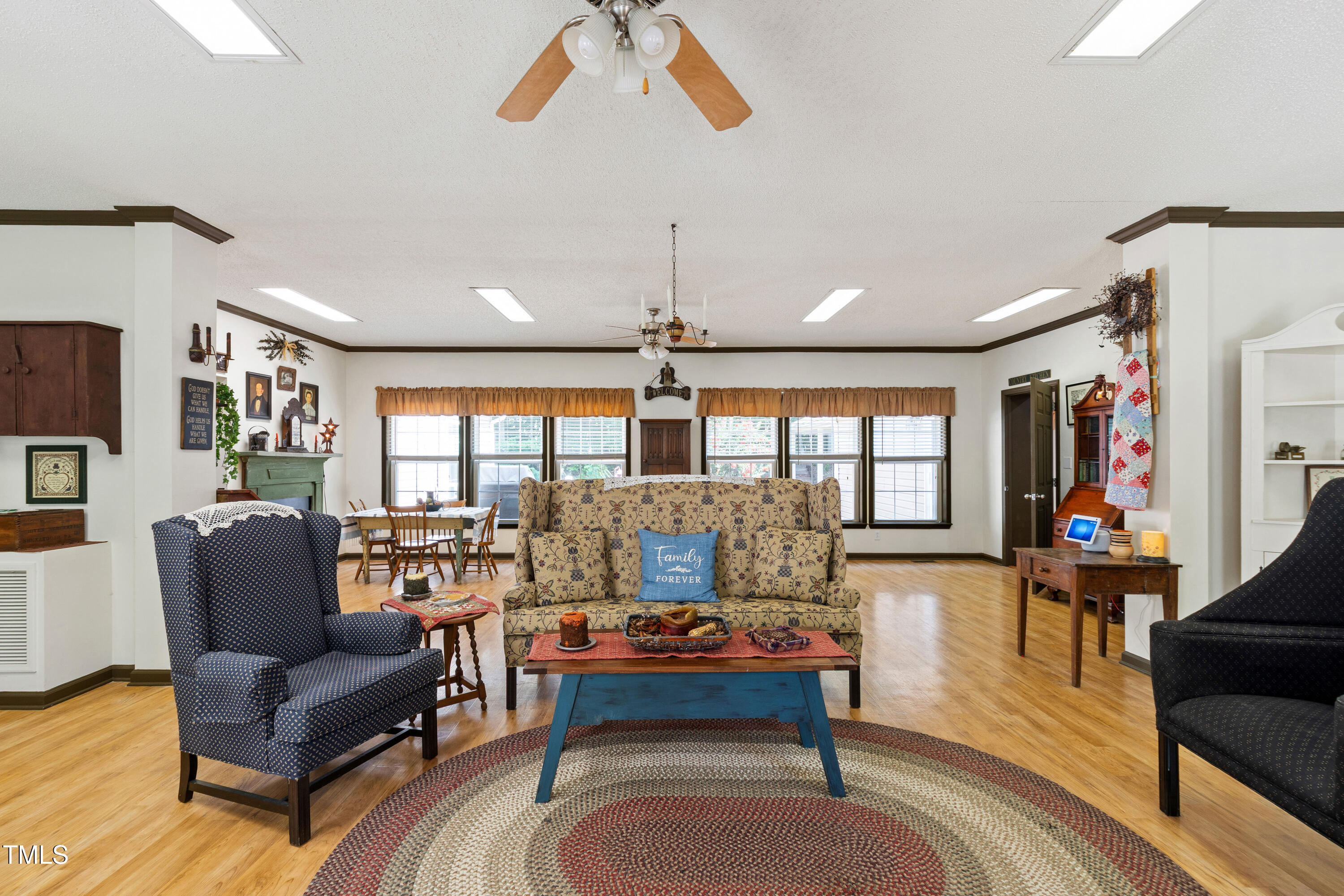 35 Creekstone Court