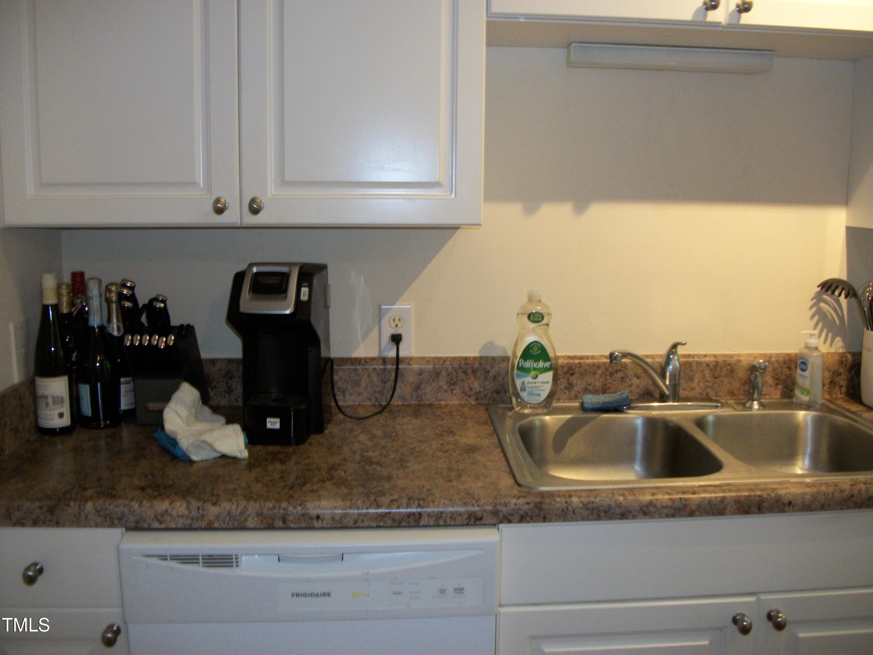 1513 E Franklin Street Bldg A #104