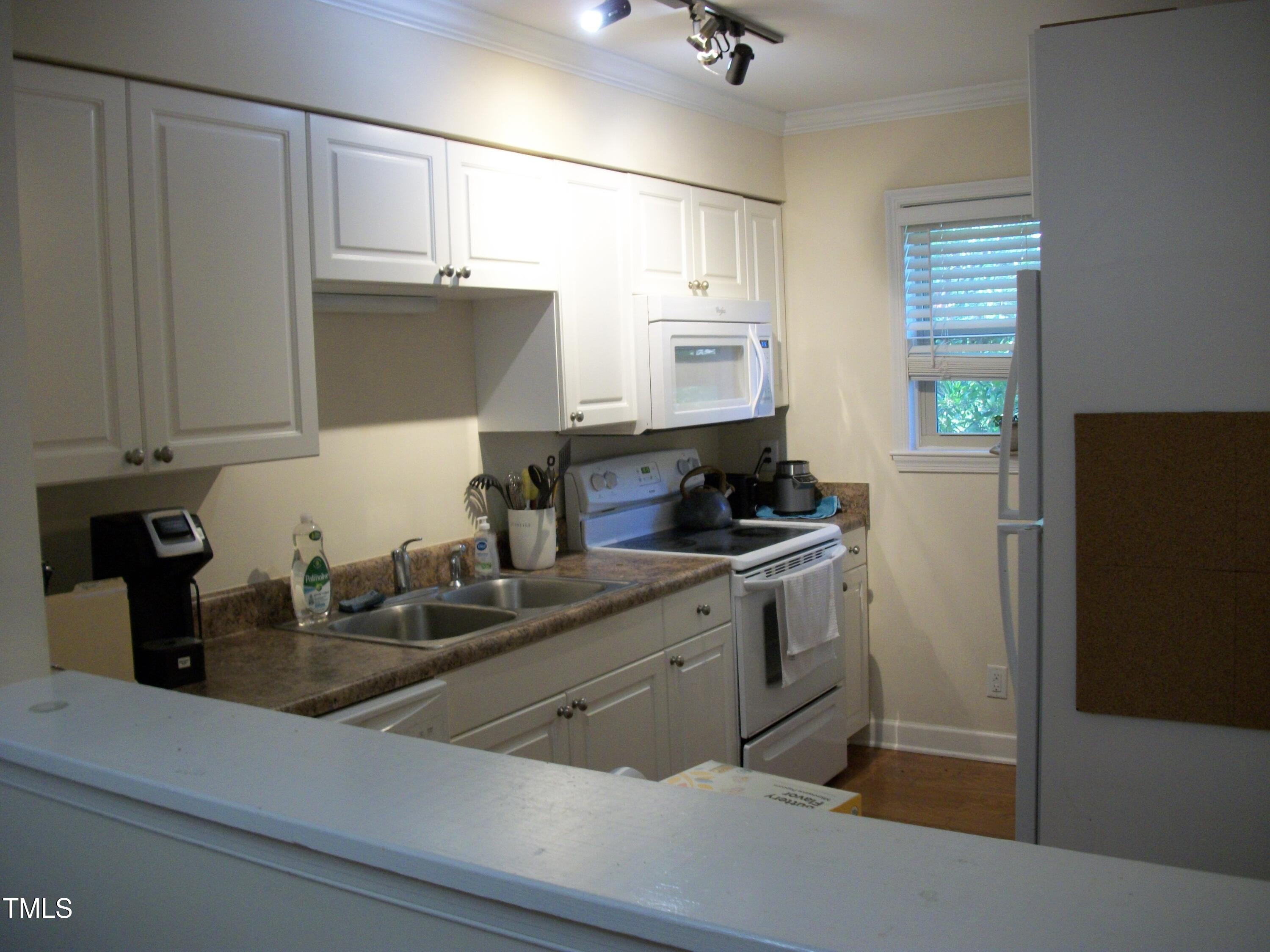 1513 E Franklin Street Bldg A #104