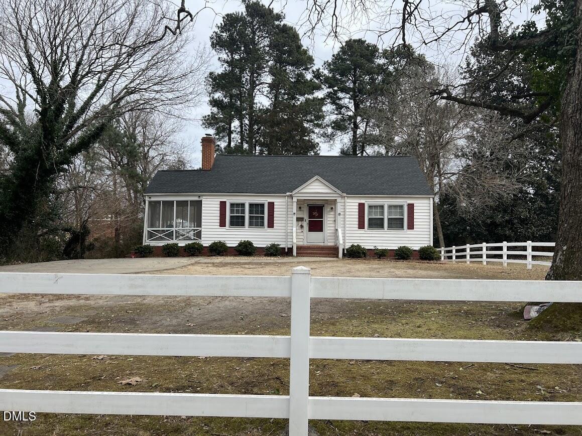 125 E Jennette Avenue