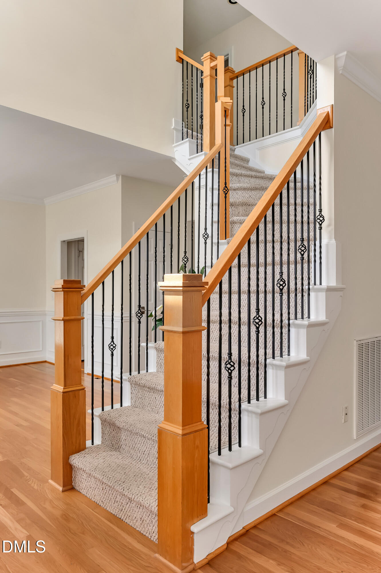 109 N Crabtree Knolls