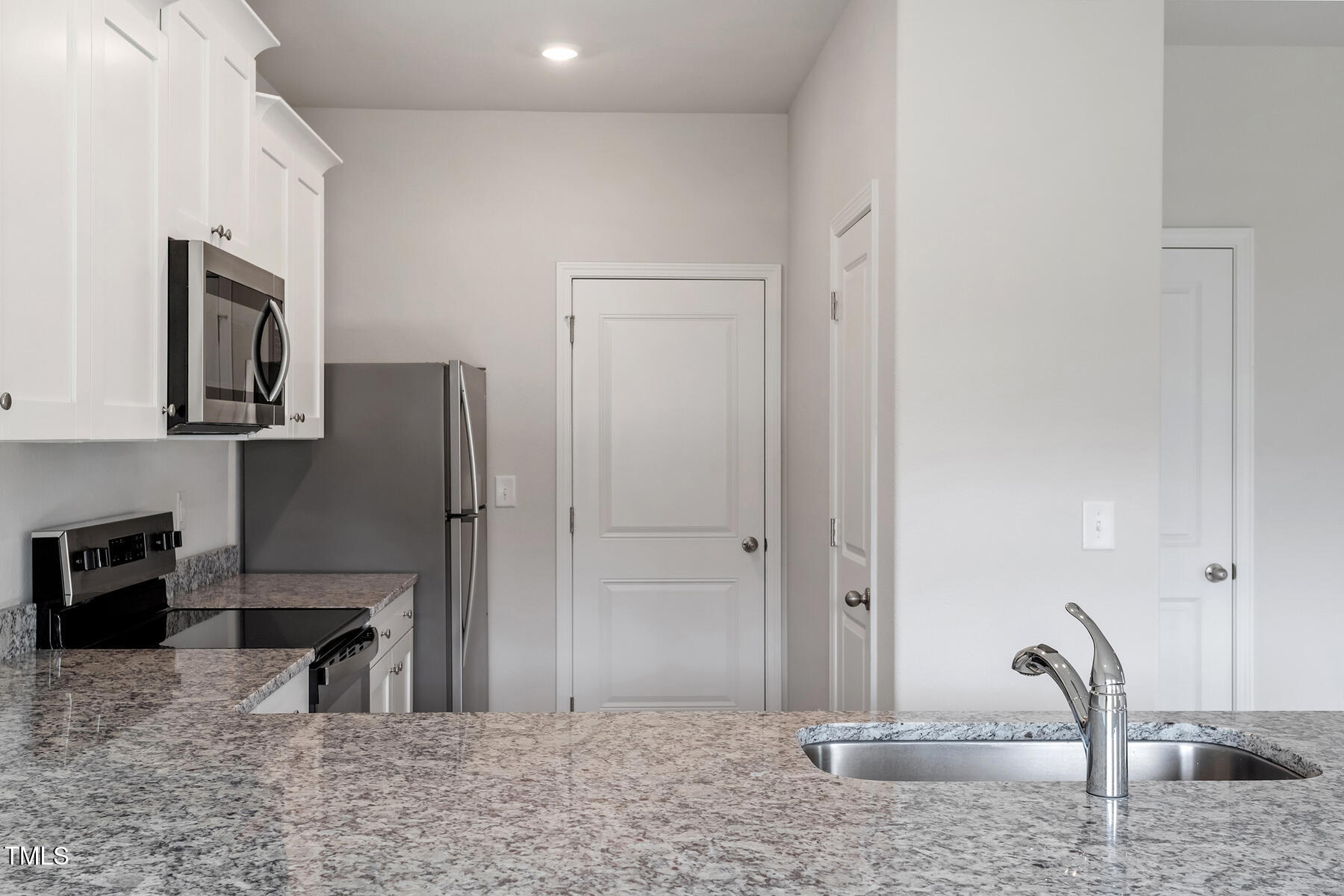 903 Rhino Bend