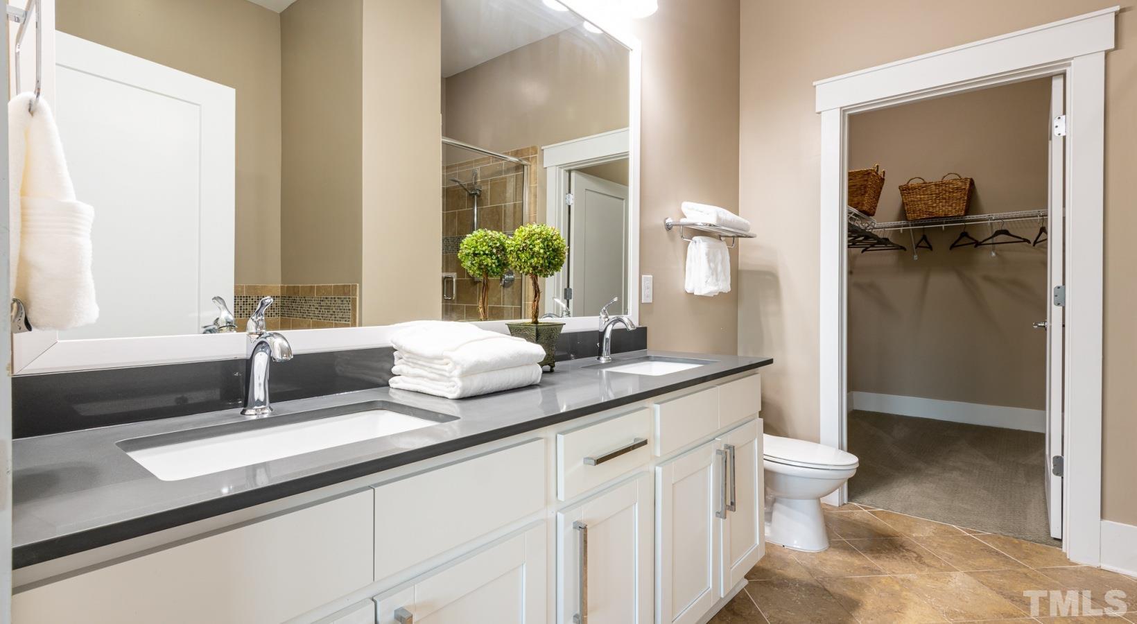 Durham, North Carolina 27707, United States, 2 Bedrooms Bedrooms, ,2 BathroomsBathrooms,Residential,Active,43171