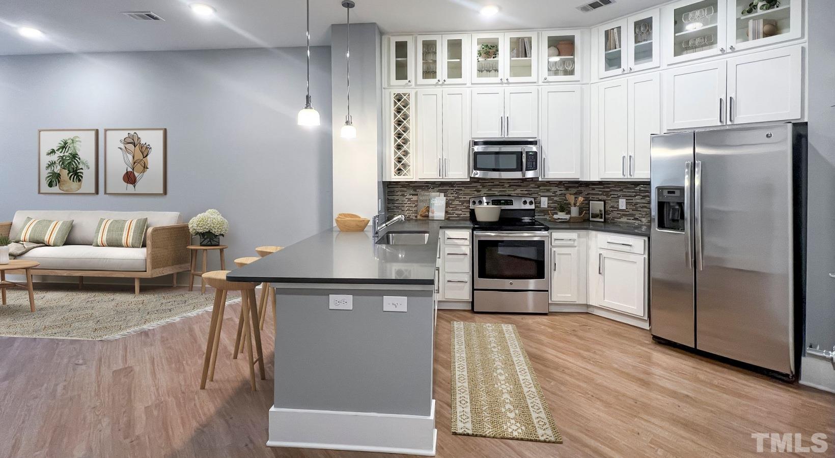 Durham, North Carolina 27707, United States, 2 Bedrooms Bedrooms, ,2 BathroomsBathrooms,Residential,Active,43171