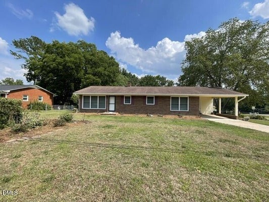 384 E WIMBERLY ST, ANGIER, NC 27501 - Image cceb48c8e49e230d79d5c749707e5f27/2399372741