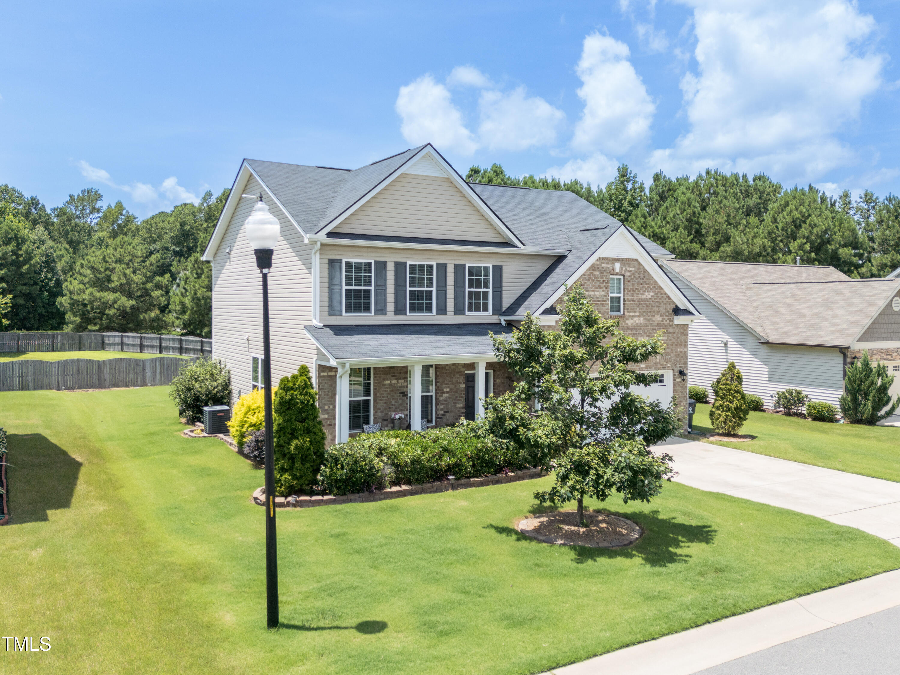 2025 Tulip Spring Drive