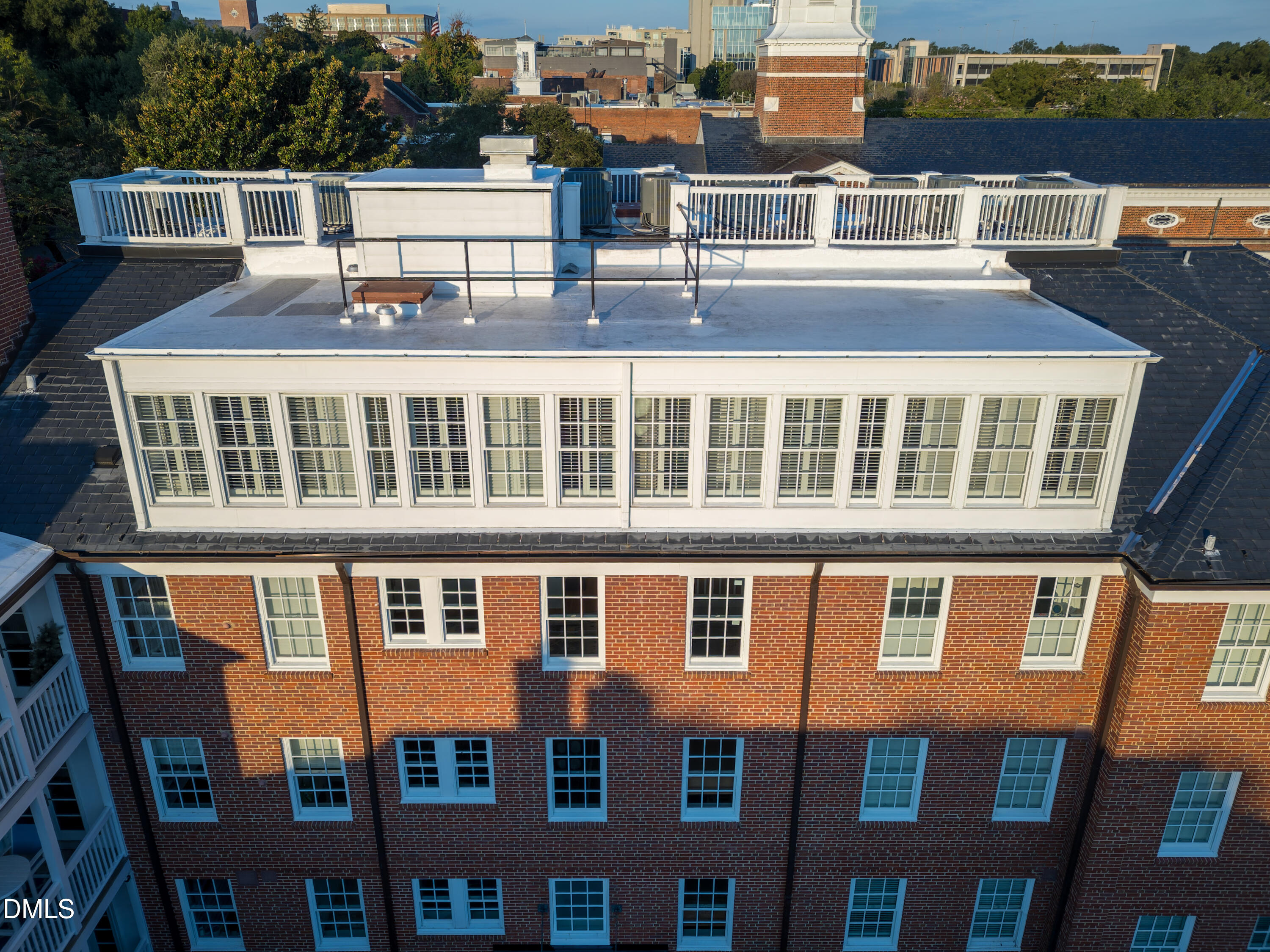 213 E Franklin Street Unit 400