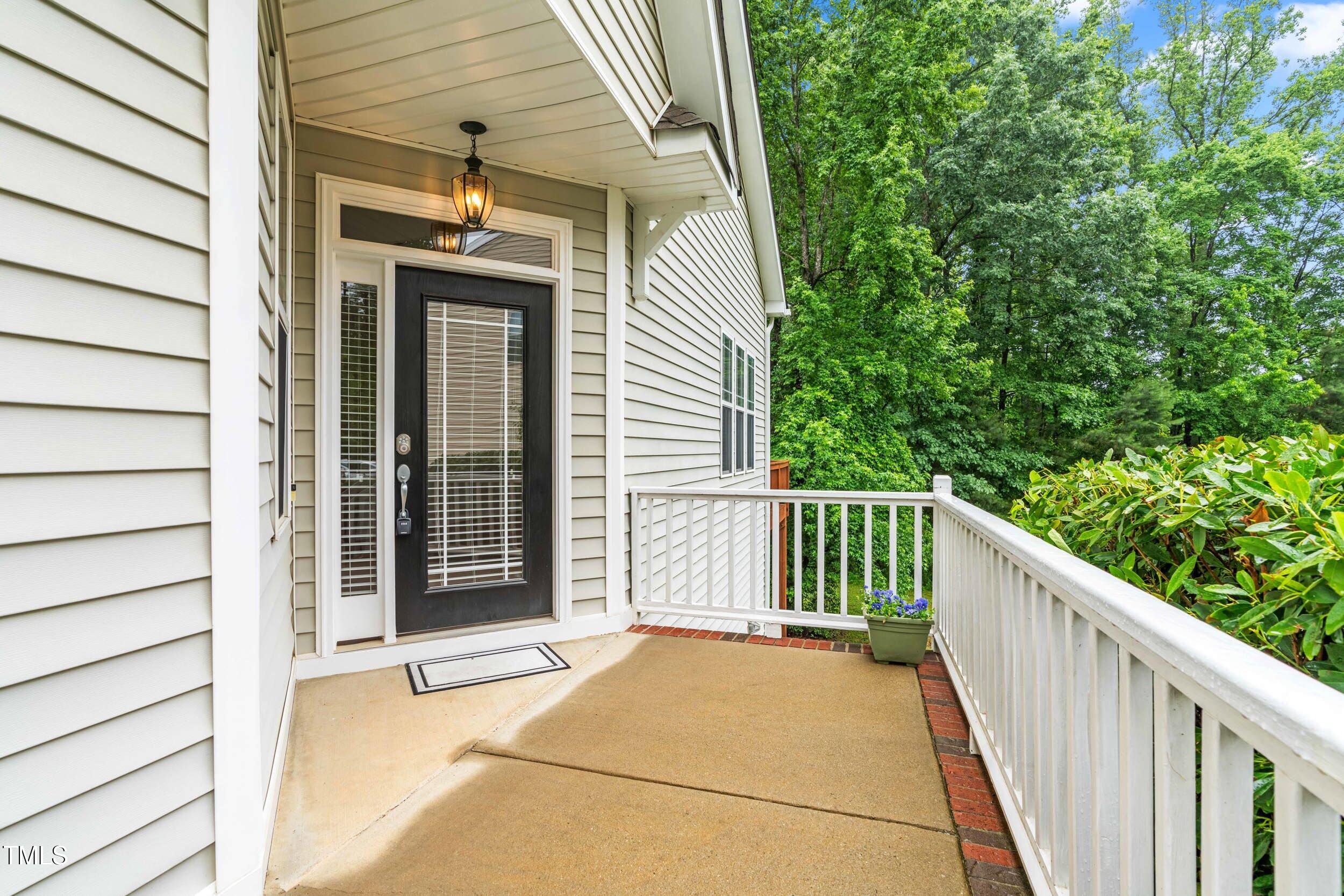 112 River Dell Townes Avenue