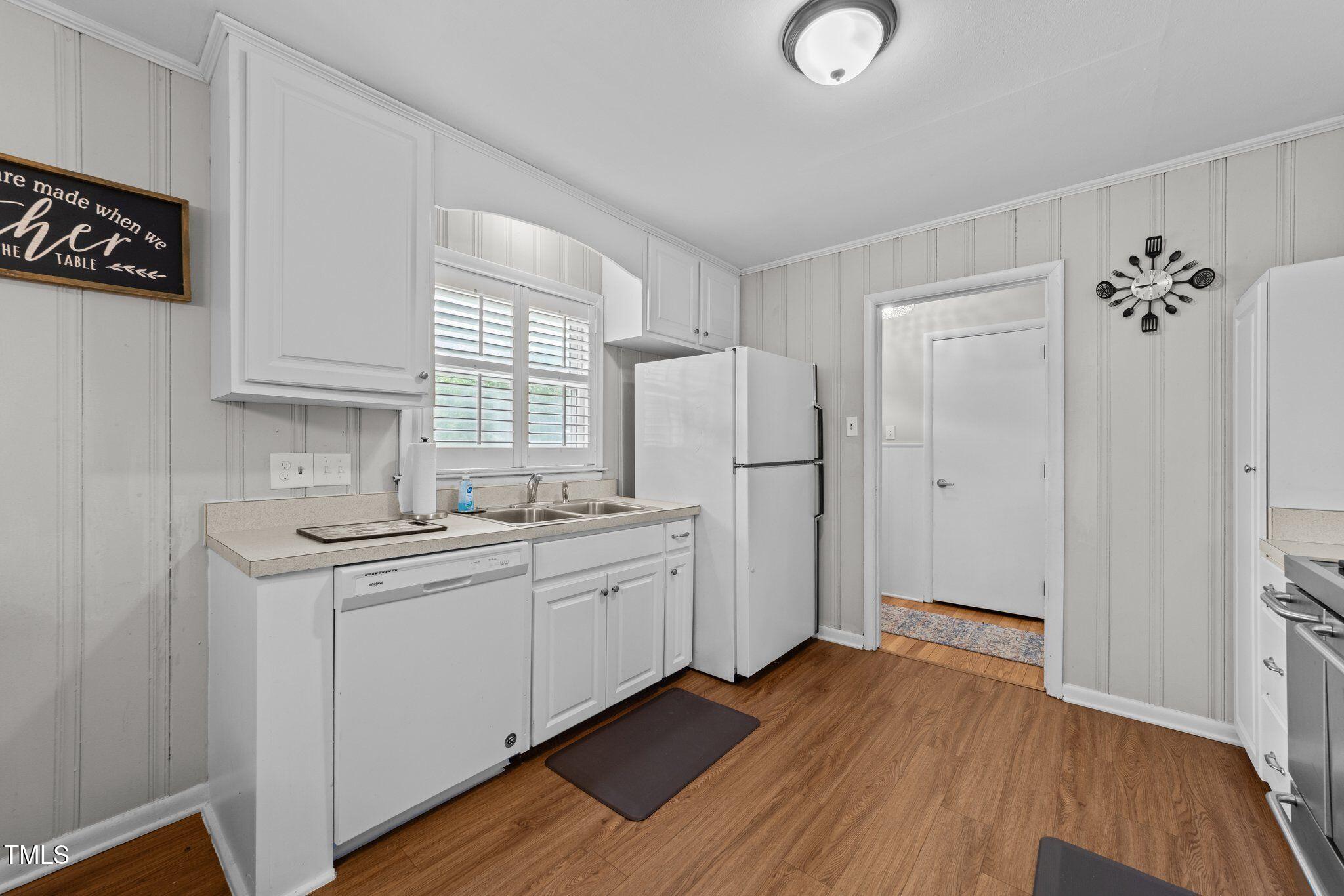 808 Ravenwood Drive