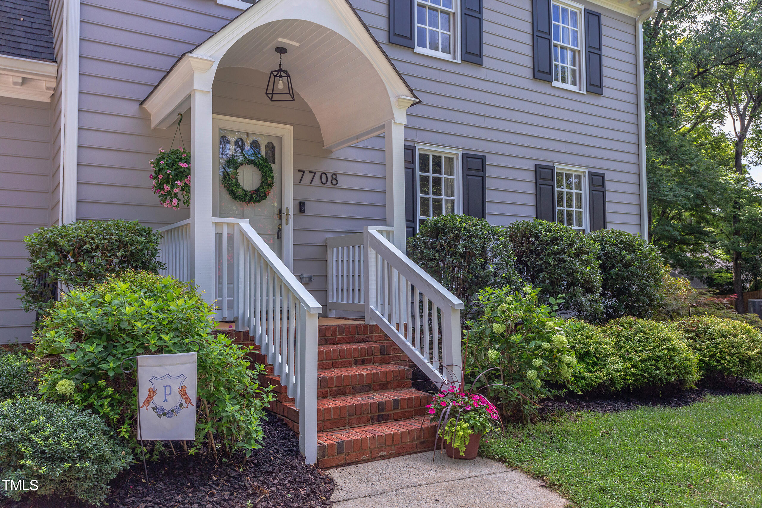 7708 Highlandview Circle