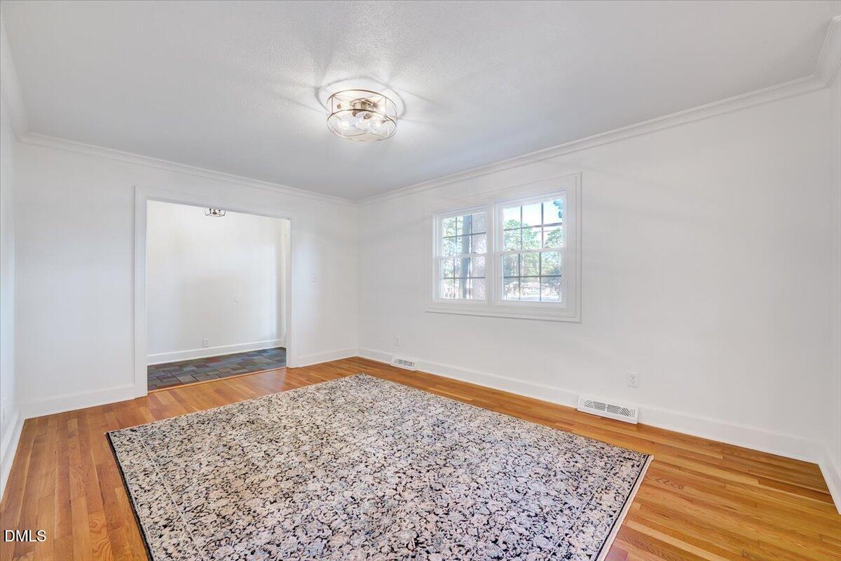 1915 Delwood Drive W