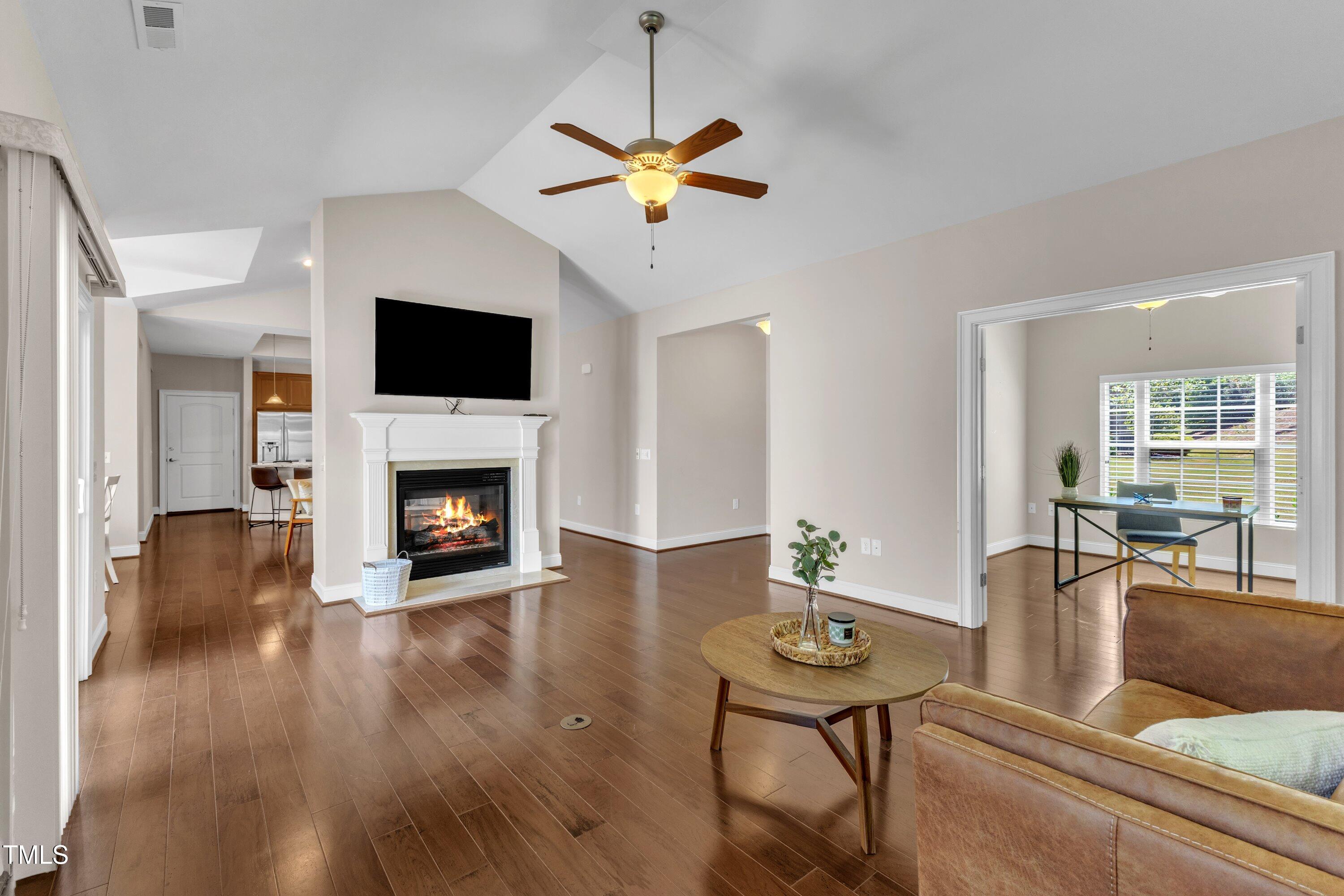 936 Blue Bird Lane