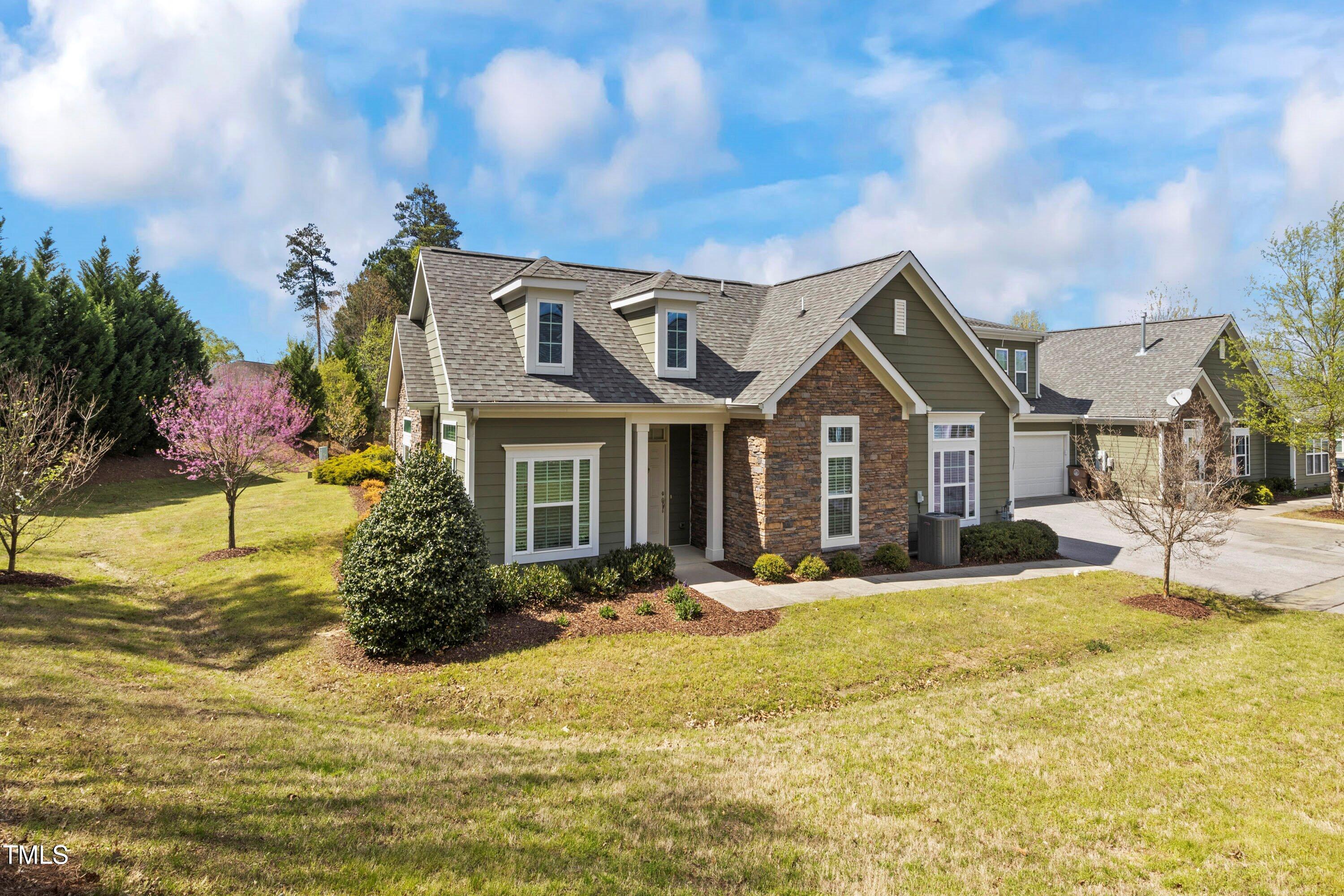 936 Blue Bird Lane