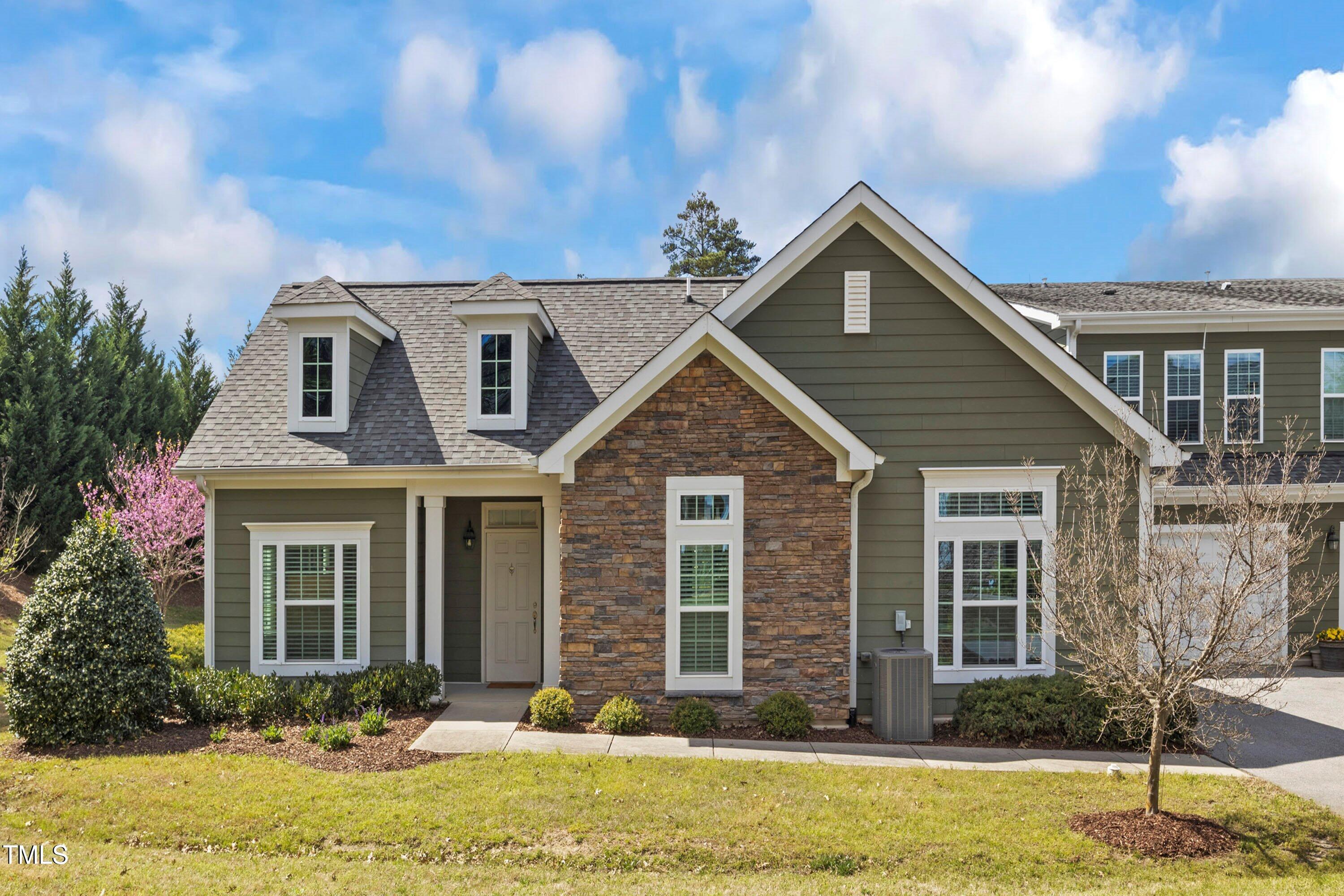 936 Blue Bird Lane