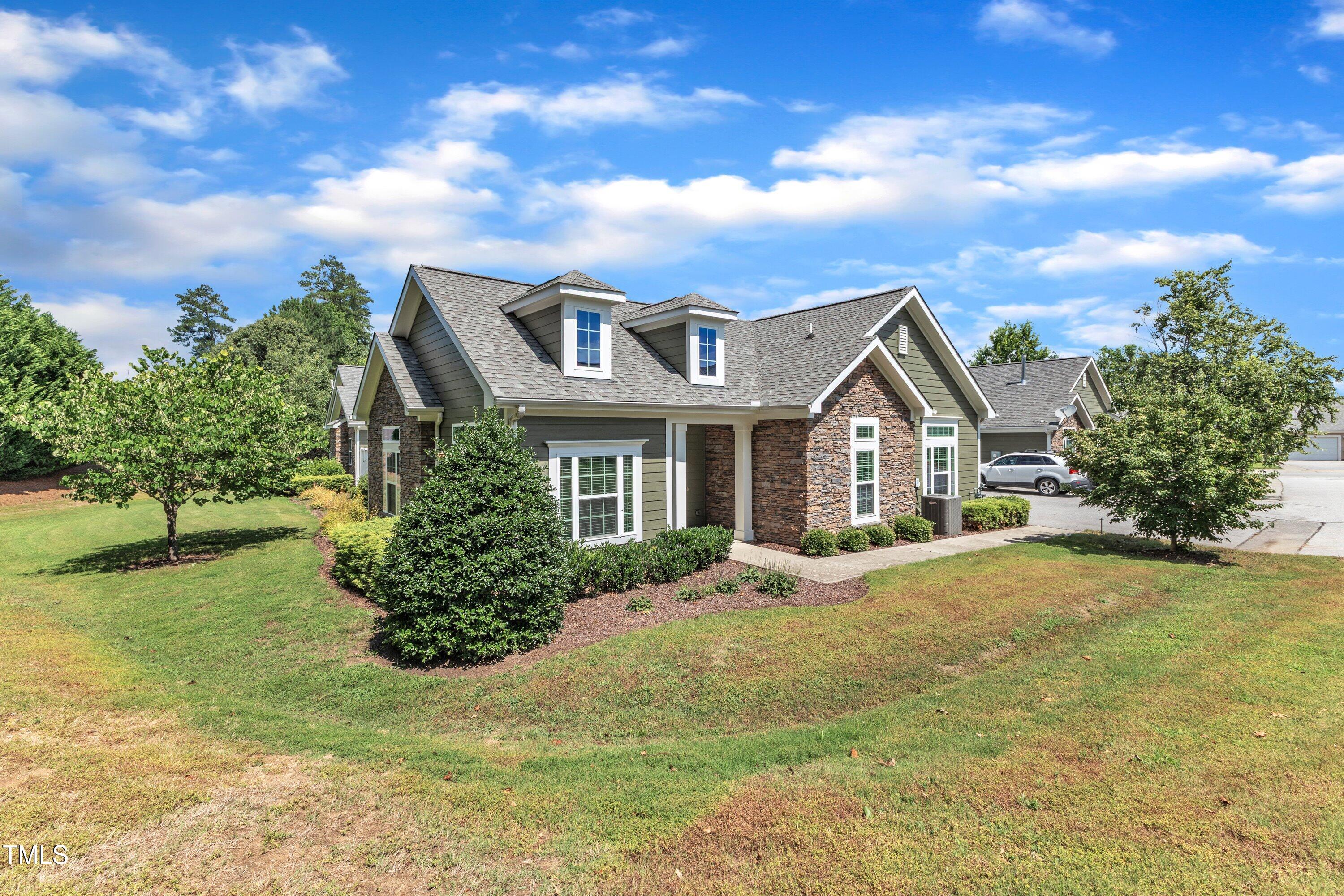 936 Blue Bird Lane