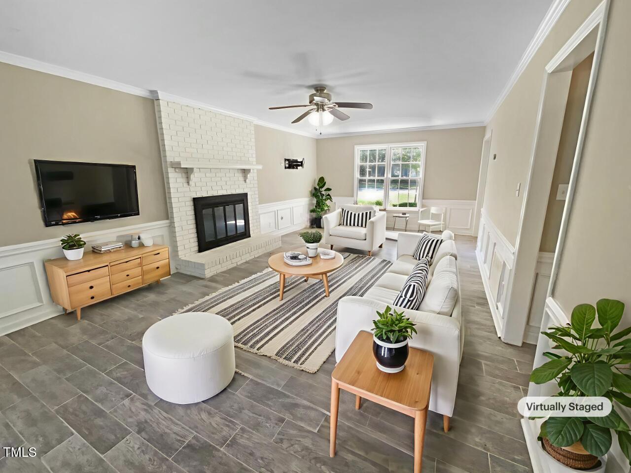 1400 Woods Creek Drive