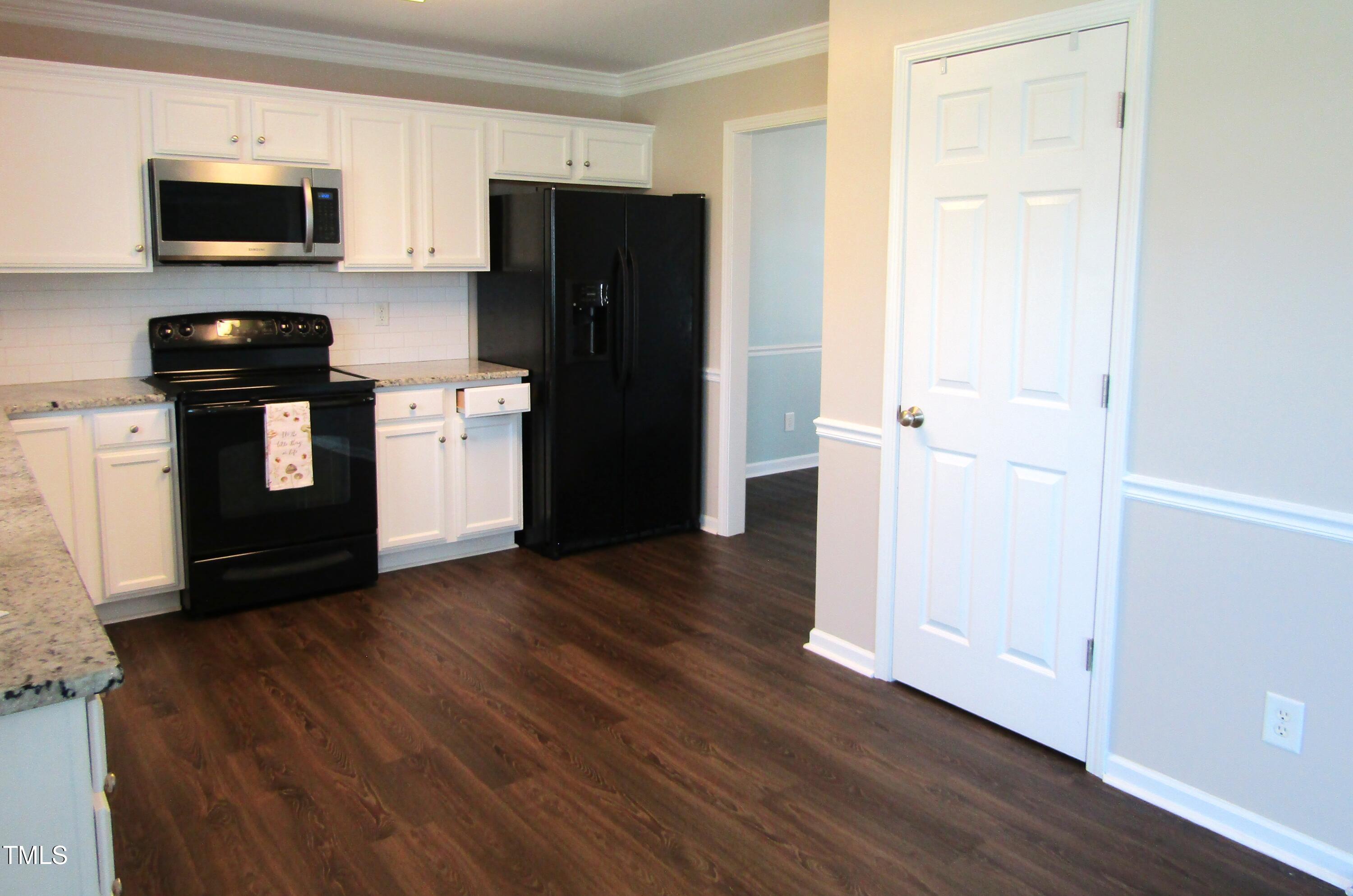 202 Redstone Court