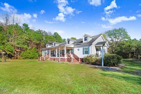 A home in La Grange