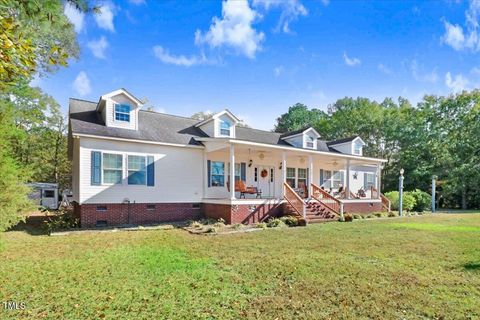 A home in La Grange