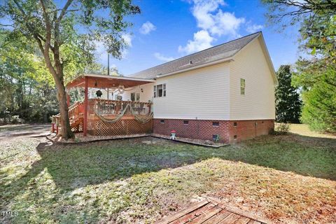 A home in La Grange