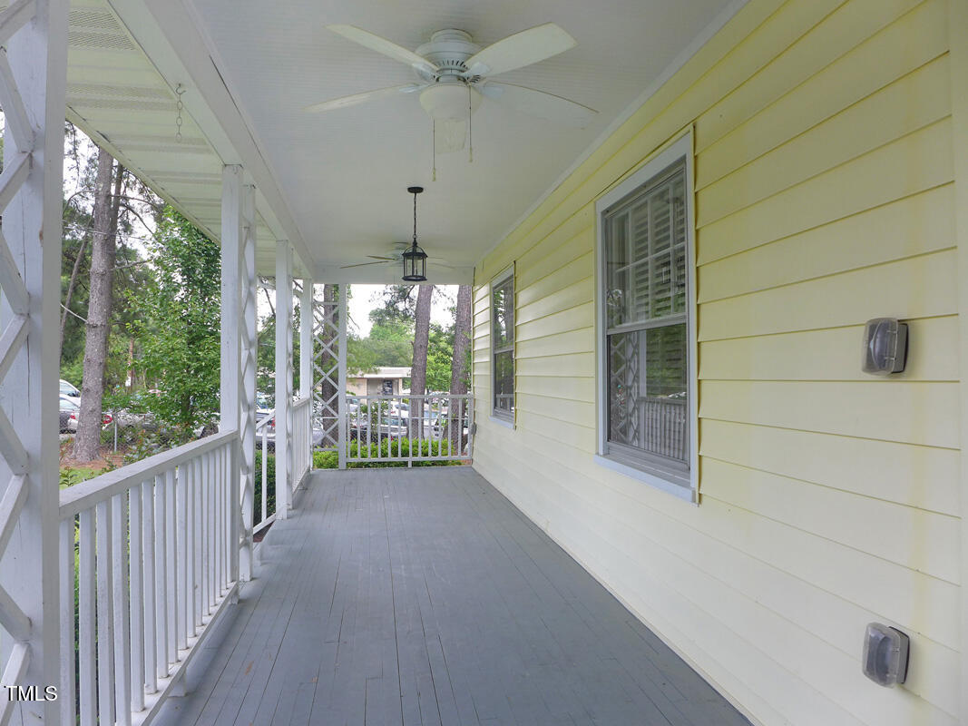 103 W Poplar Avenue