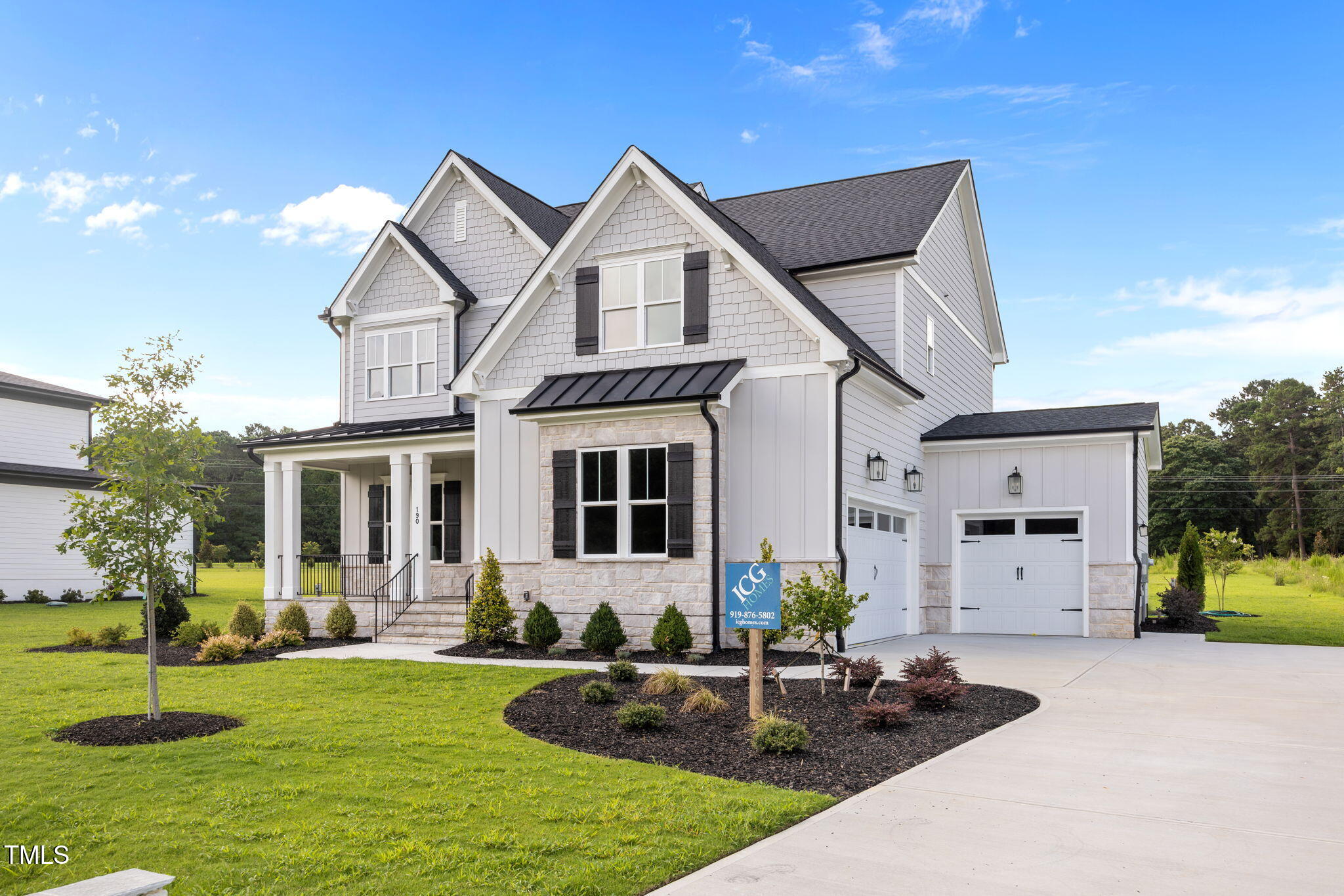 190 Broadleaf Lane