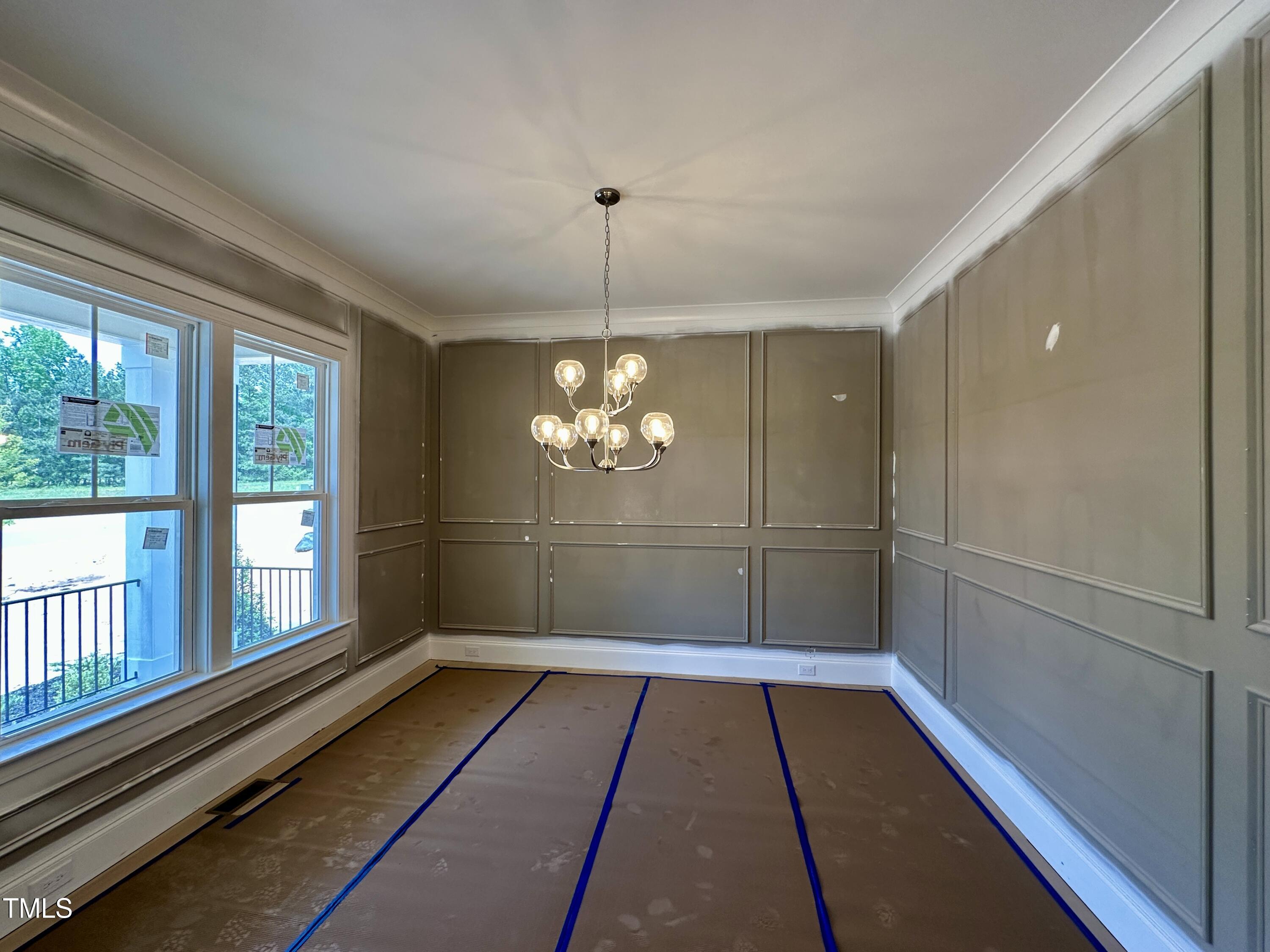 190 Broadleaf Lane