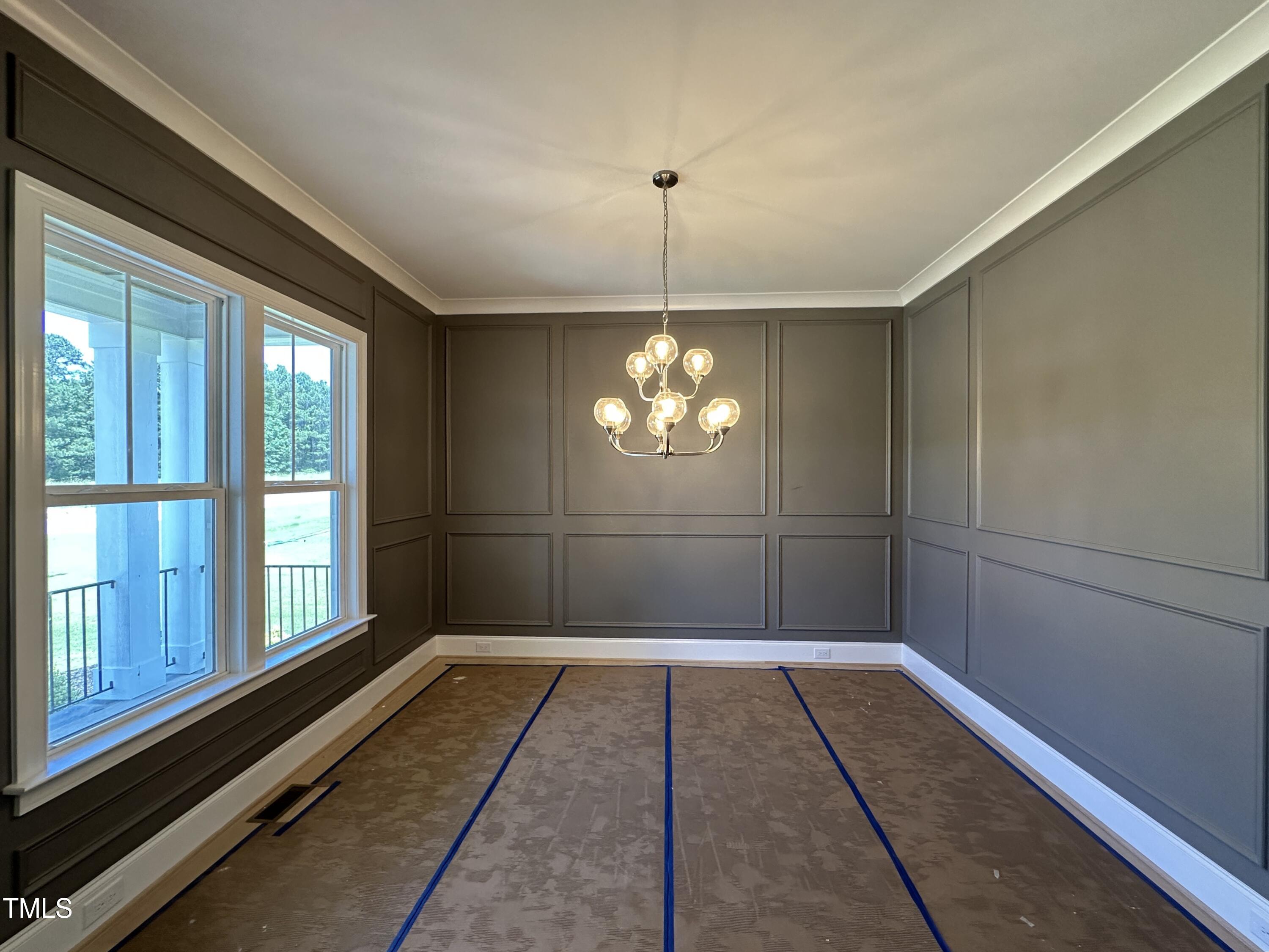 190 Broadleaf Lane