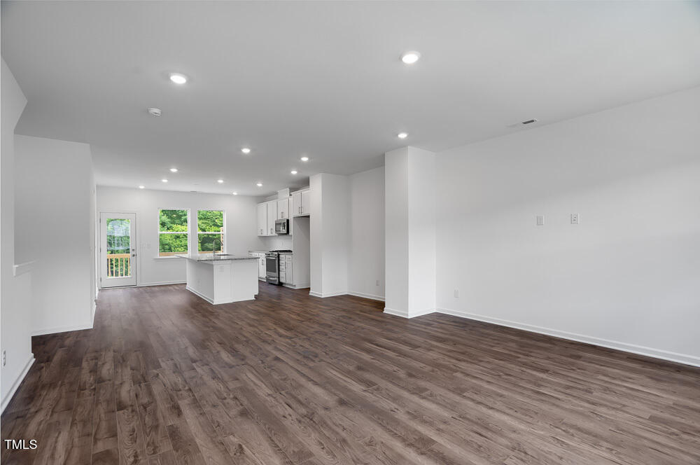 433 Rowe Way