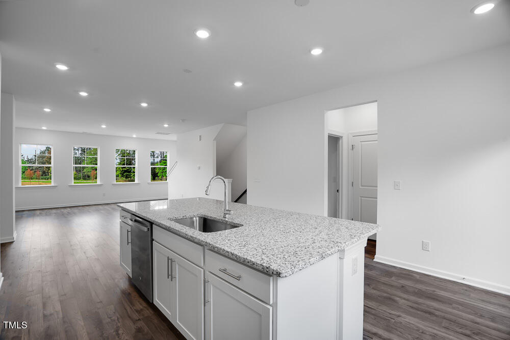 433 Rowe Way