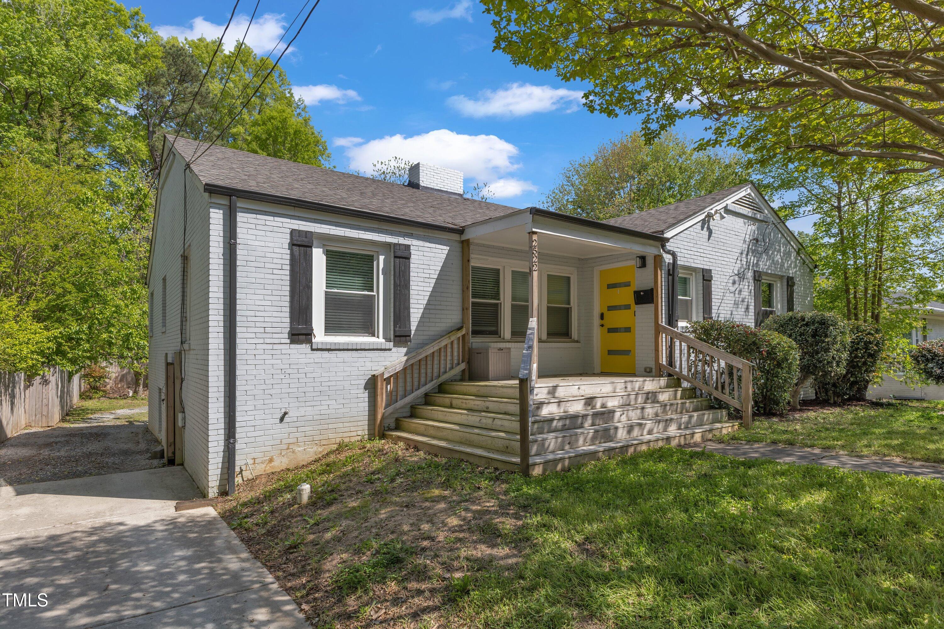 2522 N Roxboro Street