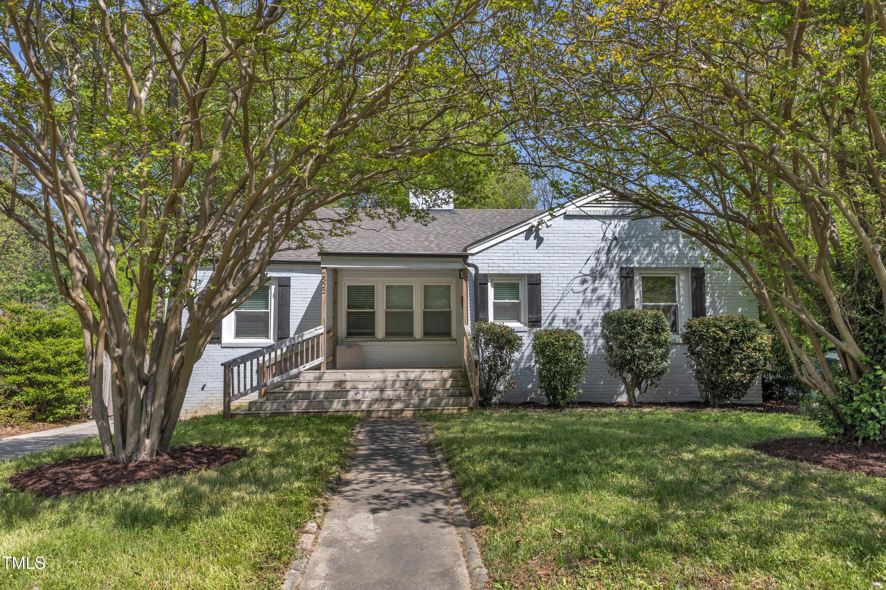 2522 N Roxboro Street