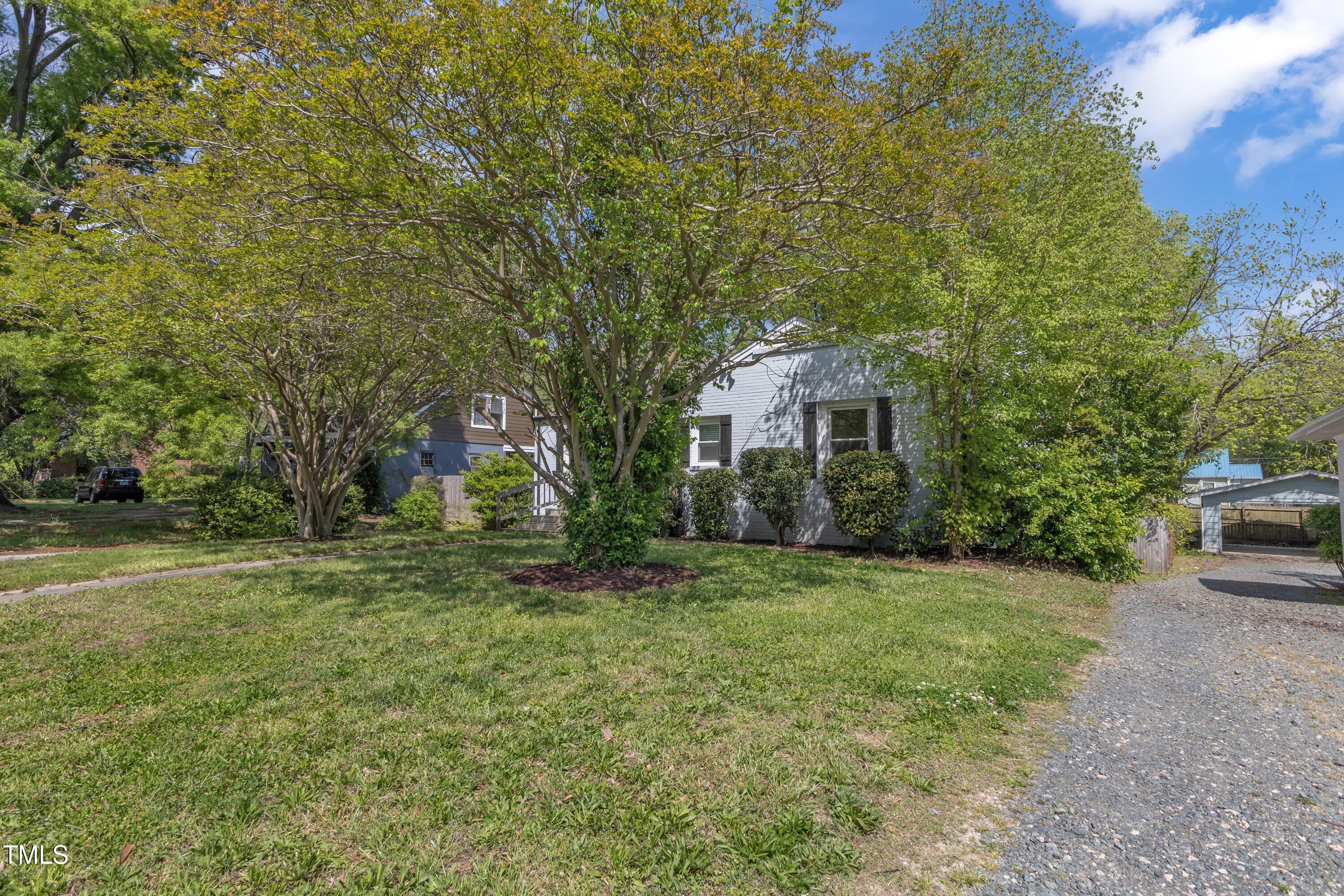 2522 N Roxboro Street