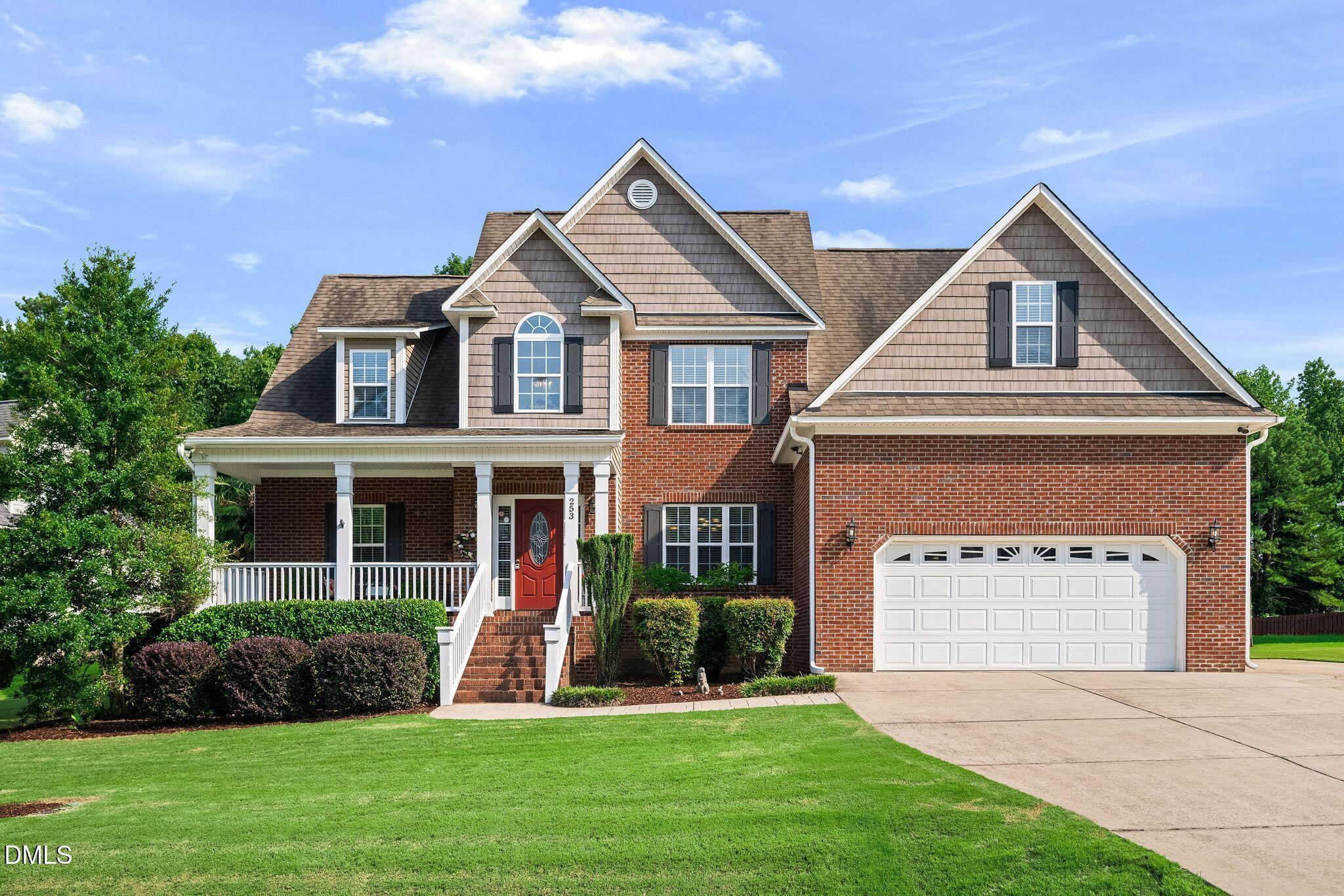 253 Winding Oak Way