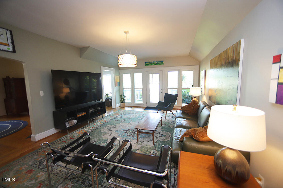 Raleigh, North Carolina 27609, United States, 5 Bedrooms Bedrooms, ,4 BathroomsBathrooms,Residential,Active,206246