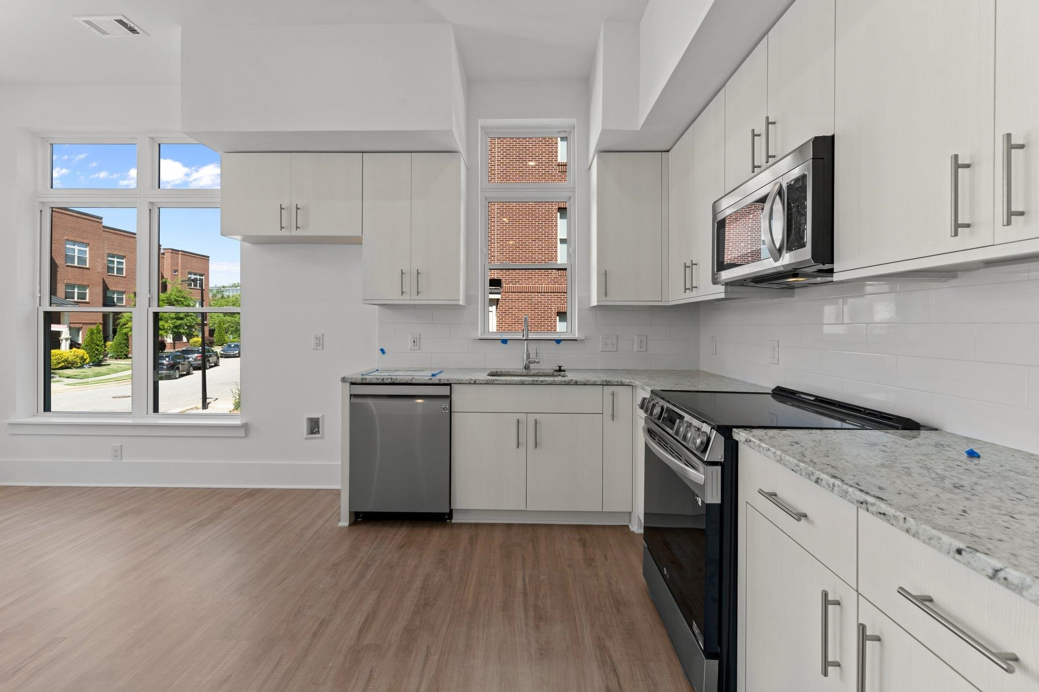 Photo 9 of 40 of 2441 Campus Shore Drive 203 condo