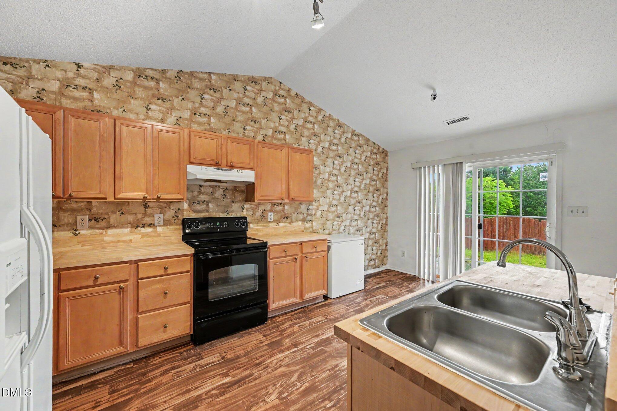 1016 Penncross Drive
