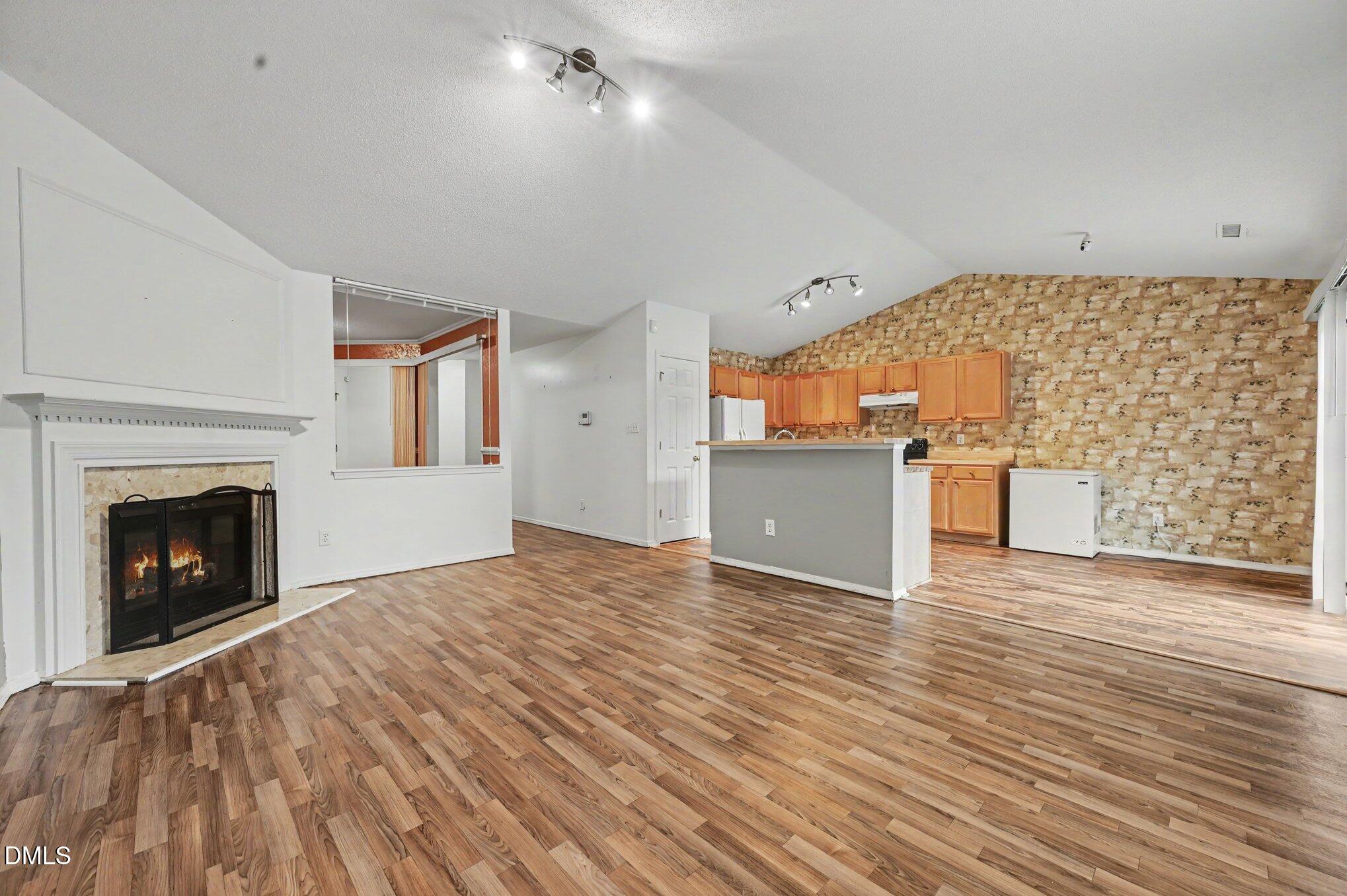 1016 Penncross Drive