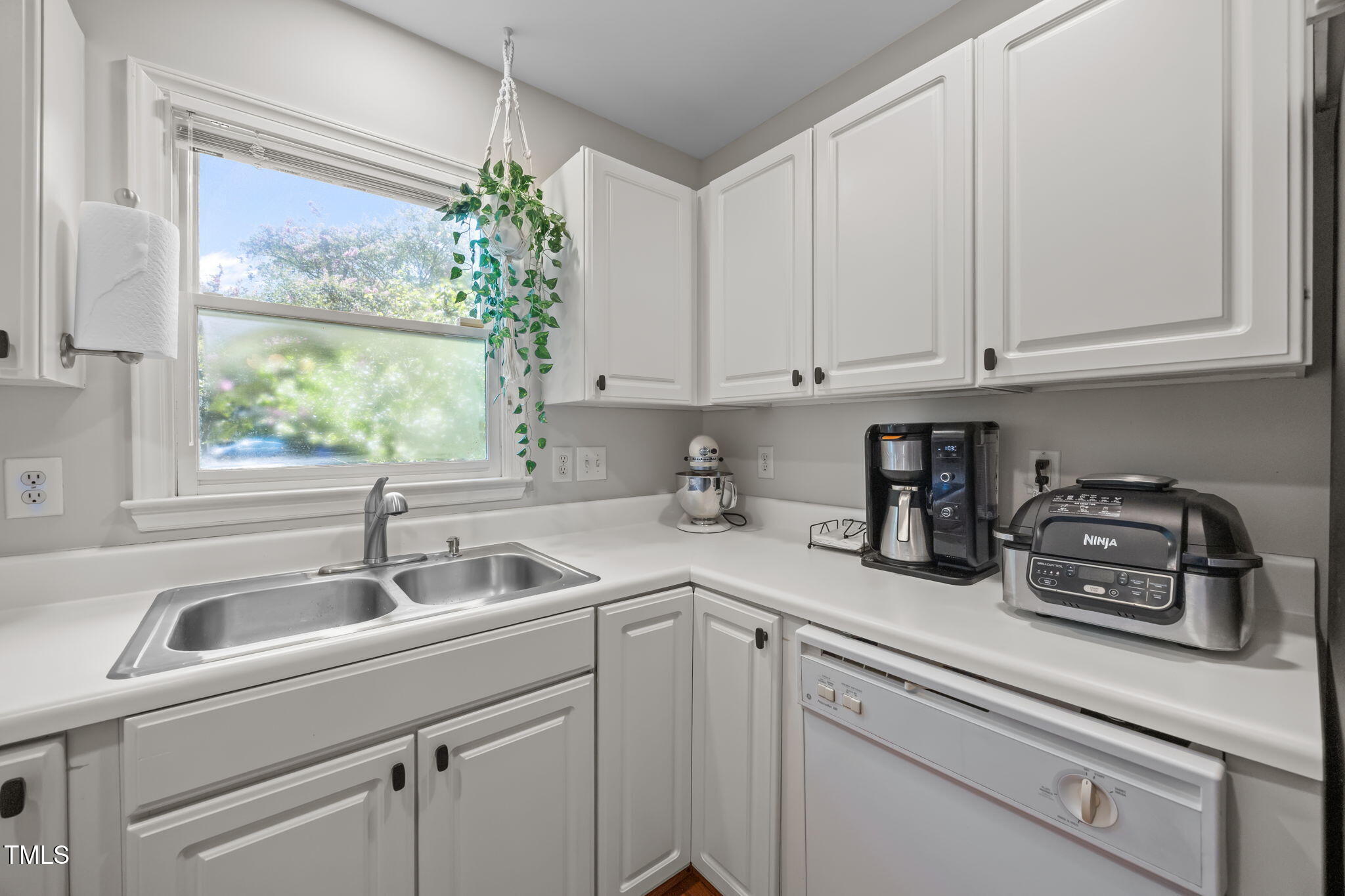 305 Mcgregor Drive Unit B