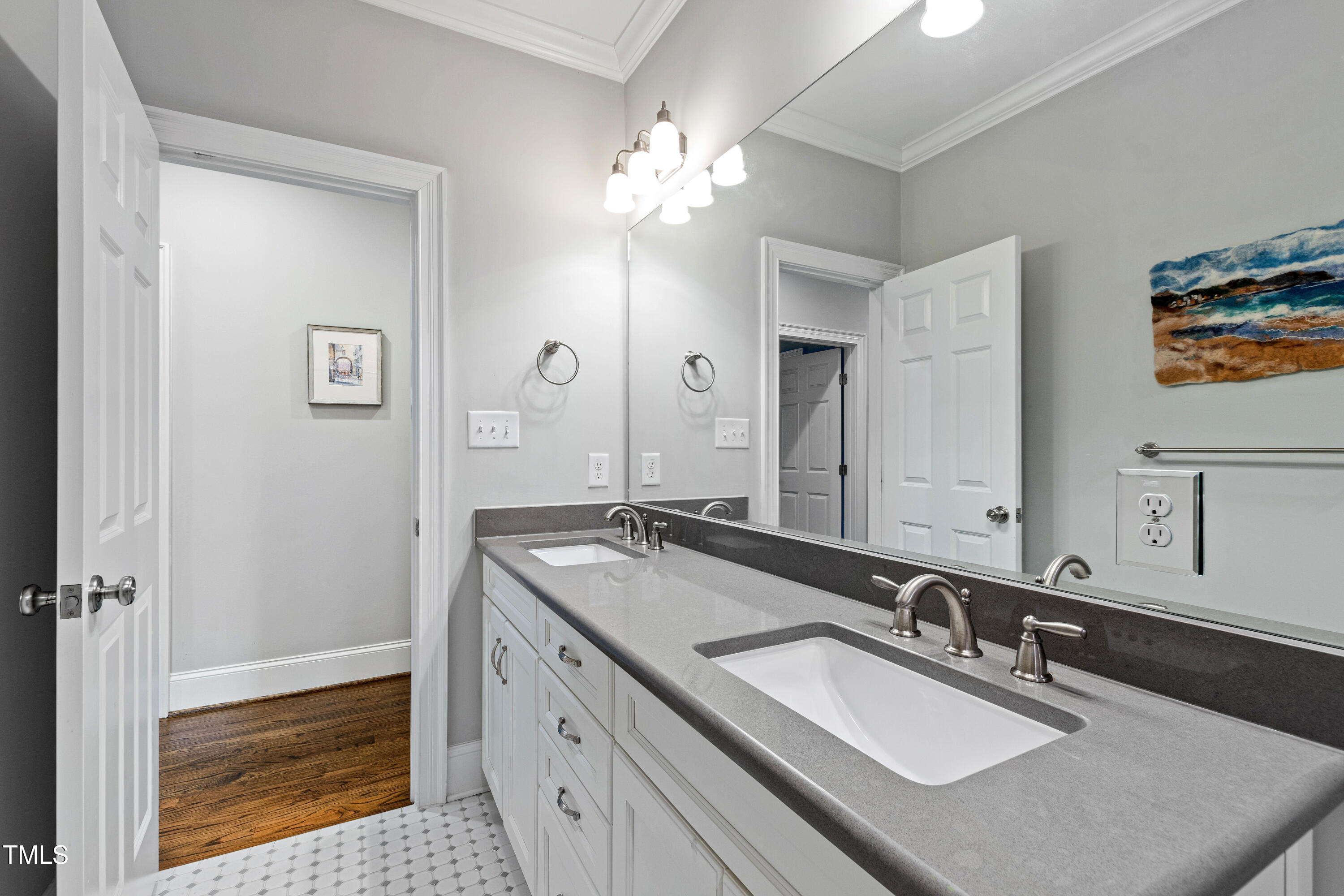 Raleigh, North Carolina 27609, United States, 4 Bedrooms Bedrooms, ,4 BathroomsBathrooms,Residential,Active,92484