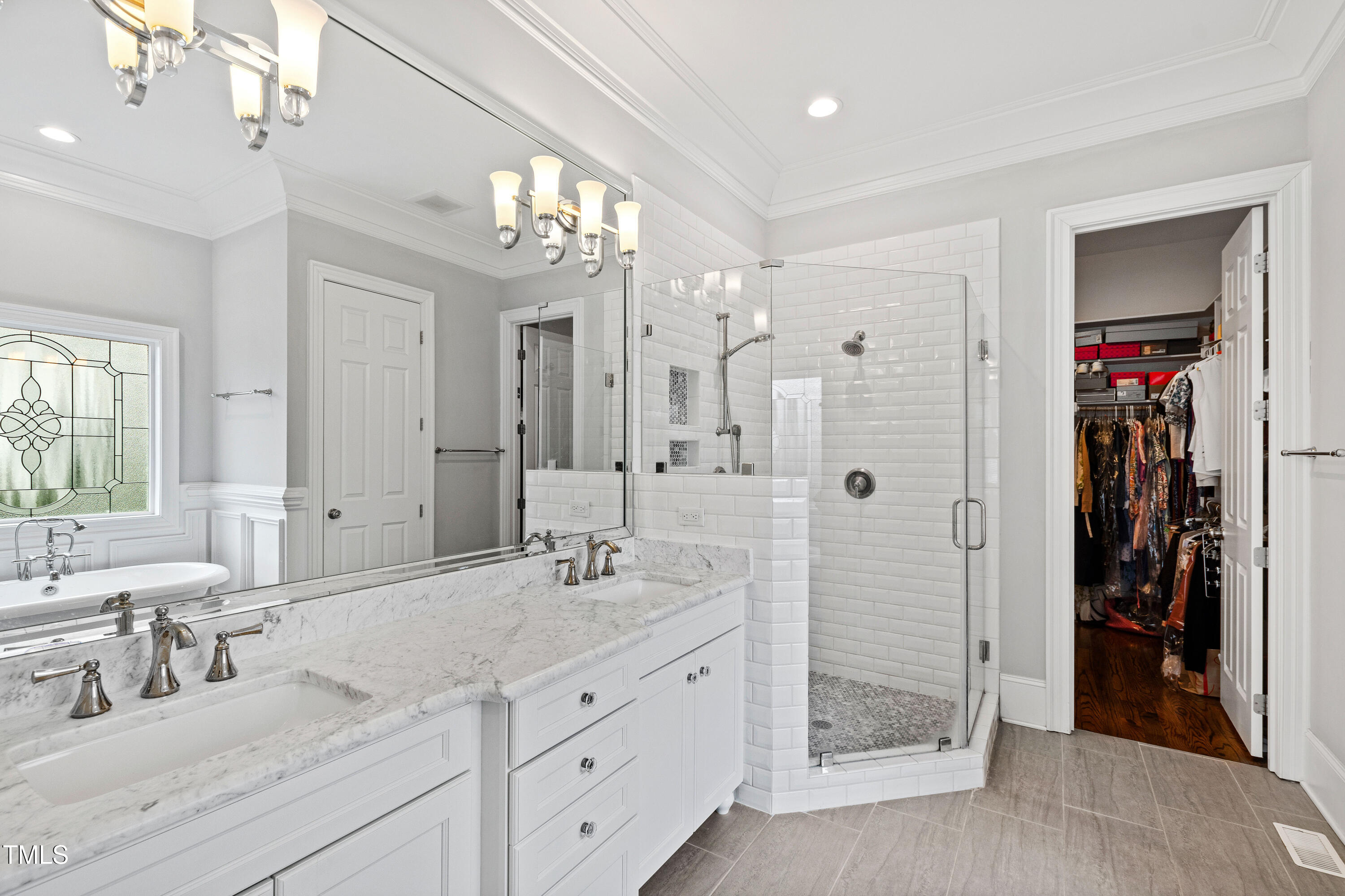 Raleigh, North Carolina 27609, United States, 4 Bedrooms Bedrooms, ,4 BathroomsBathrooms,Residential,Active,92484