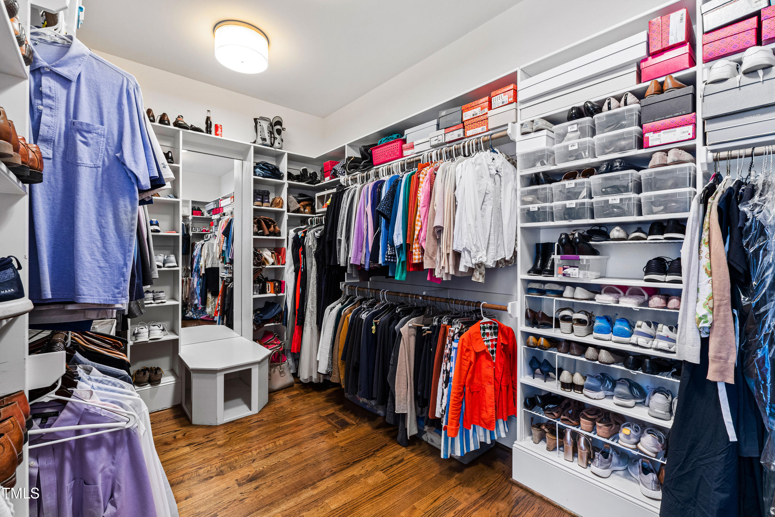 Raleigh, North Carolina 27609, United States, 4 Bedrooms Bedrooms, ,4 BathroomsBathrooms,Residential,Active,92484