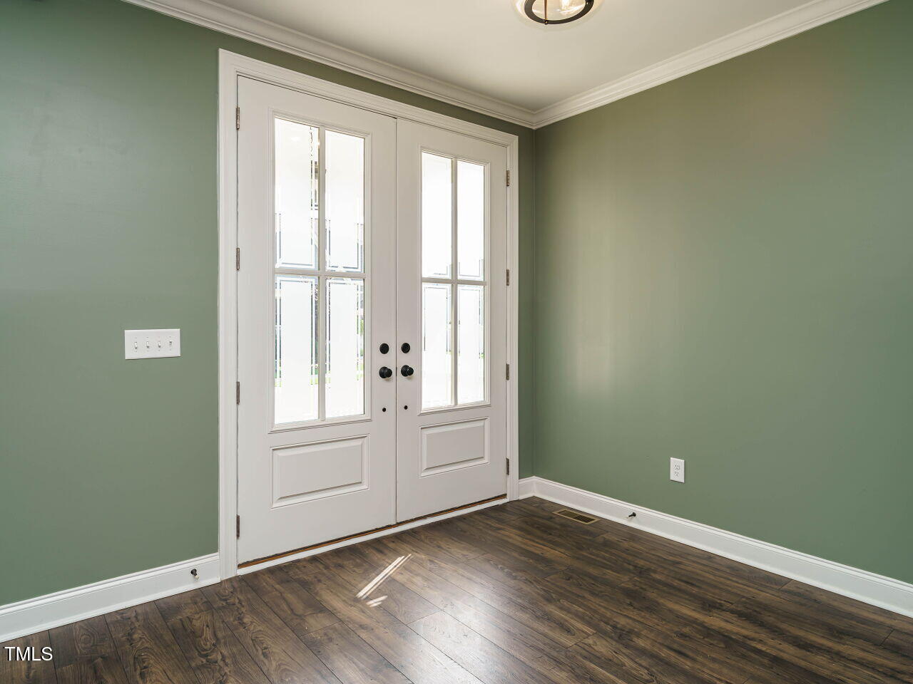 2013 Woodbluff Drive
