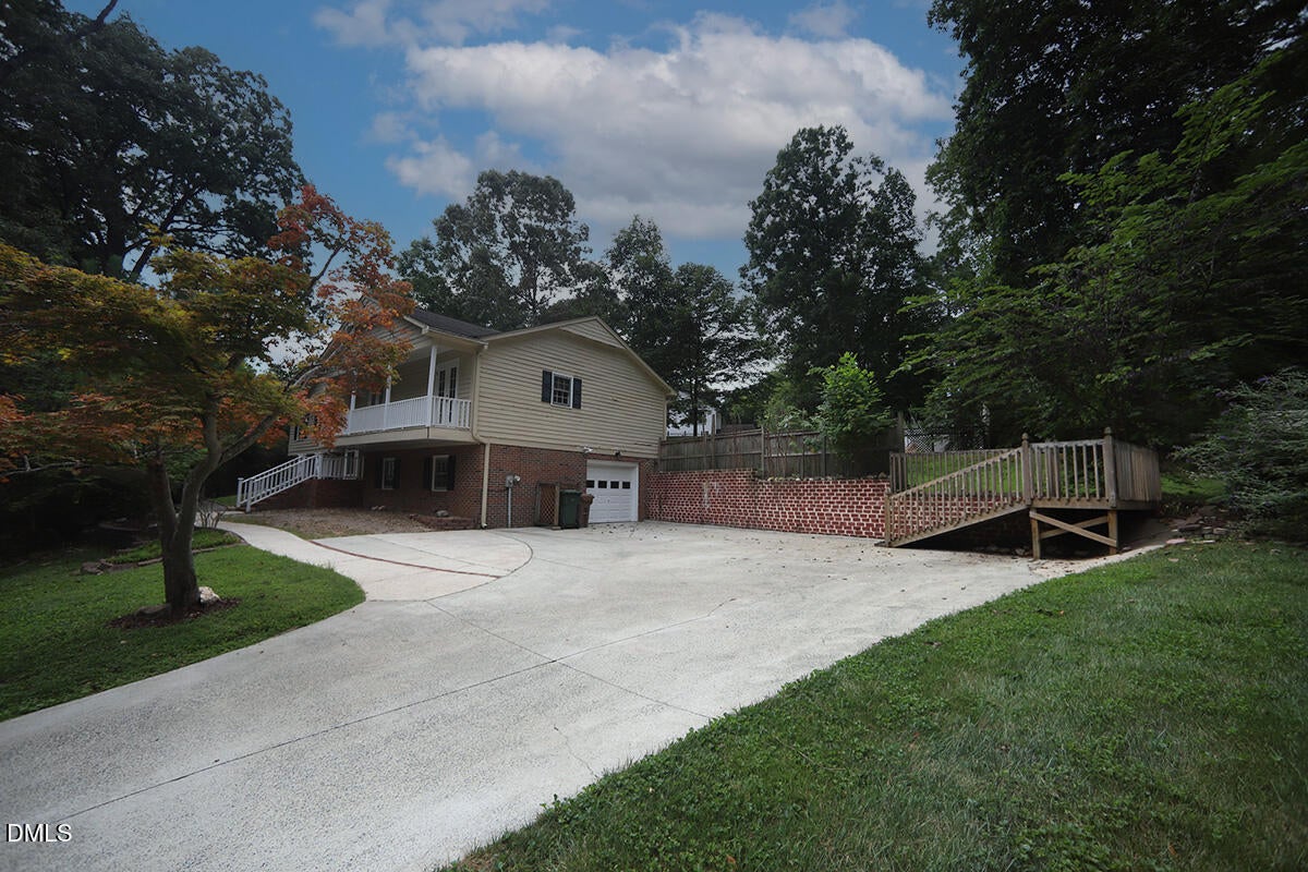 1216 Balmoral Drive