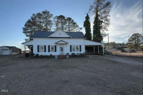 4585 Plain View Highway Dunn NC 28334