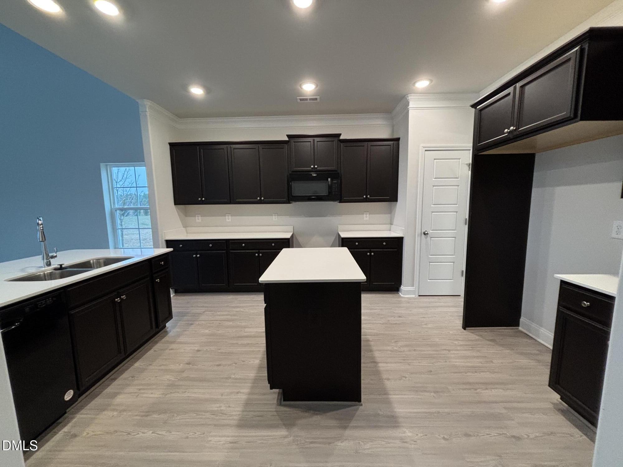 1911 Darrell Drive 4