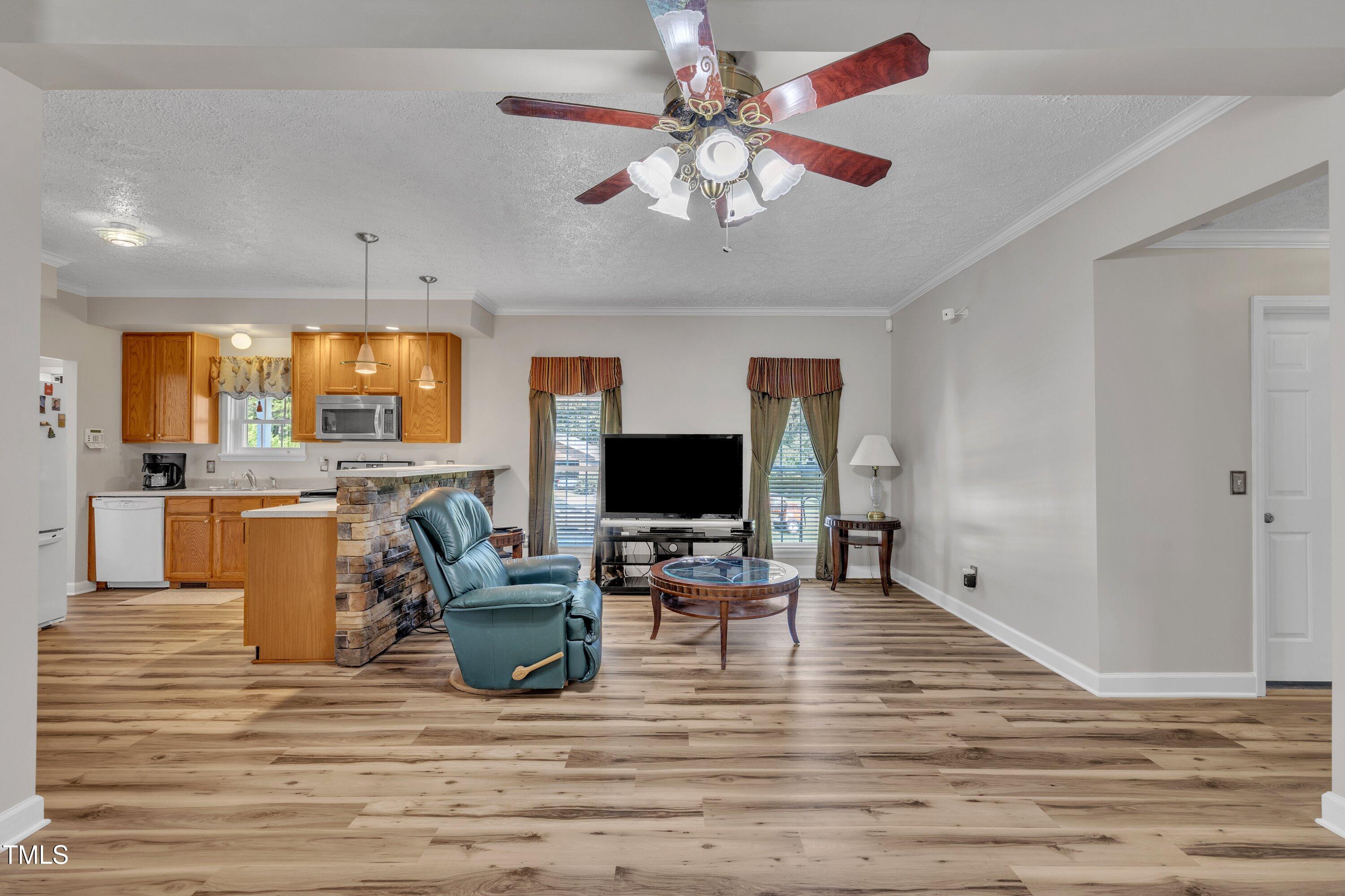2265 Bud Lipscomb Road