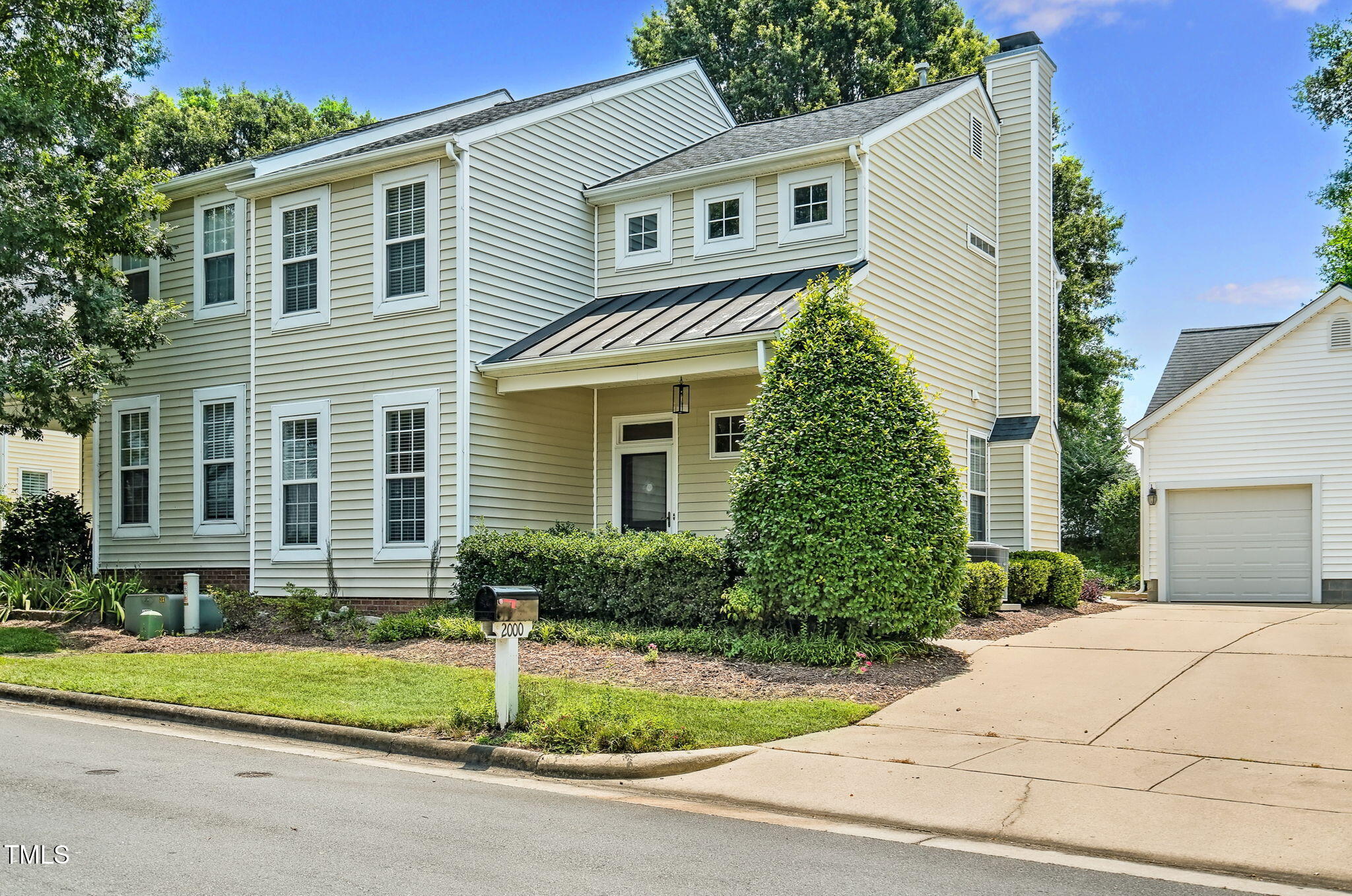 2000 Silky Dogwood Trail Trail